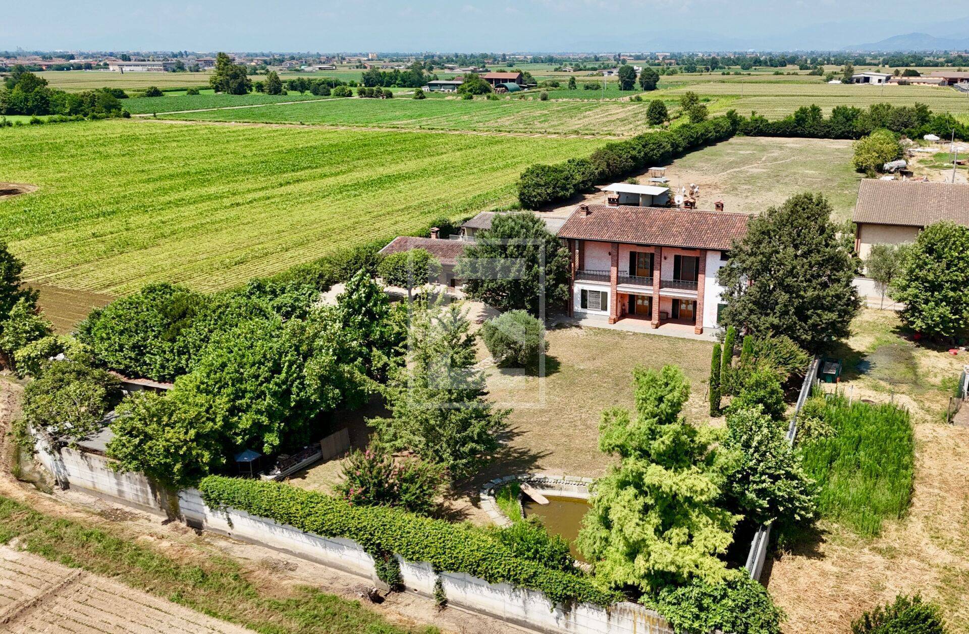 Cascina/Casale in vendita a Roccafranca, Ludriano