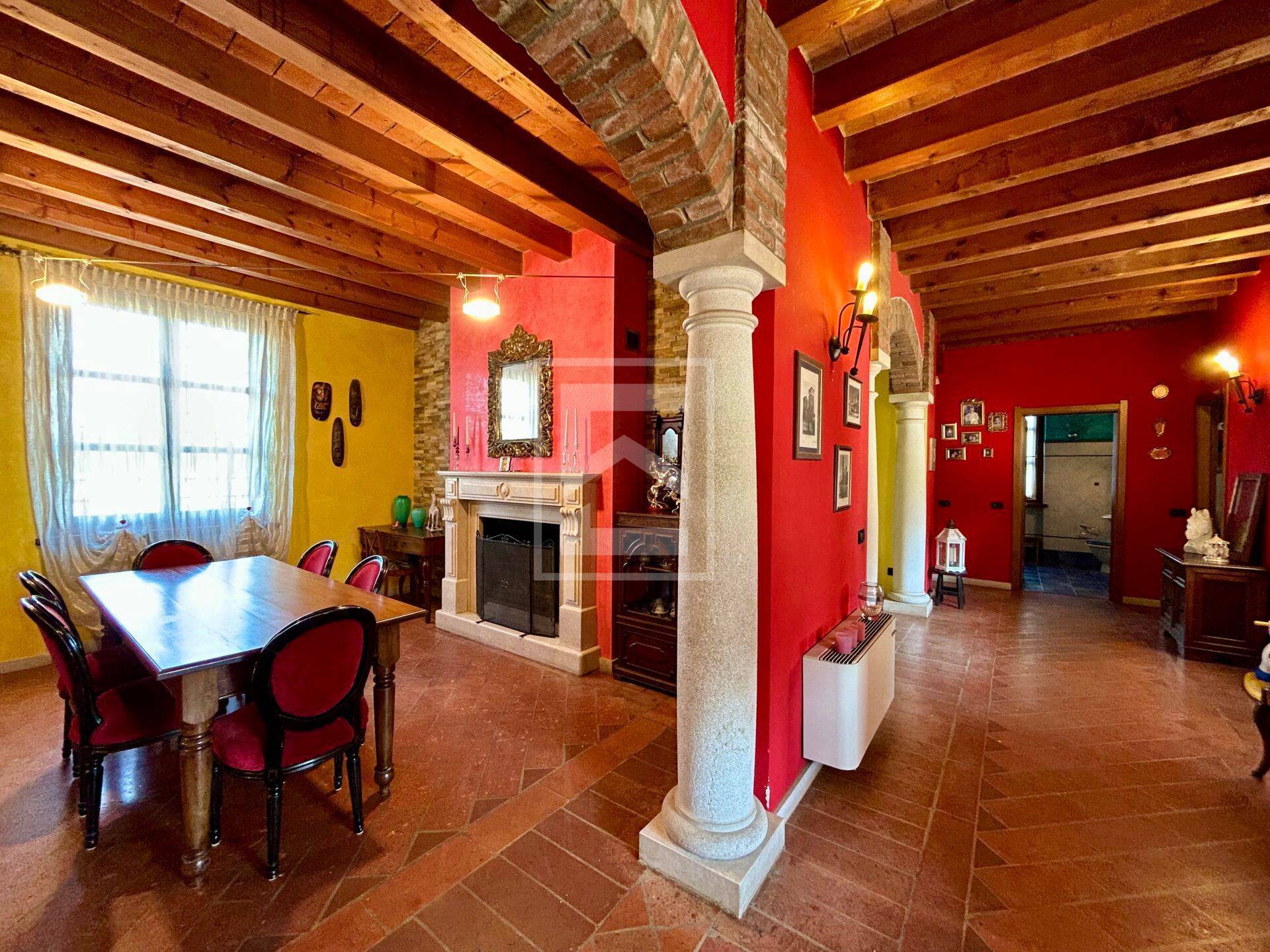 Cascina/Casale in vendita a Roccafranca, Ludriano