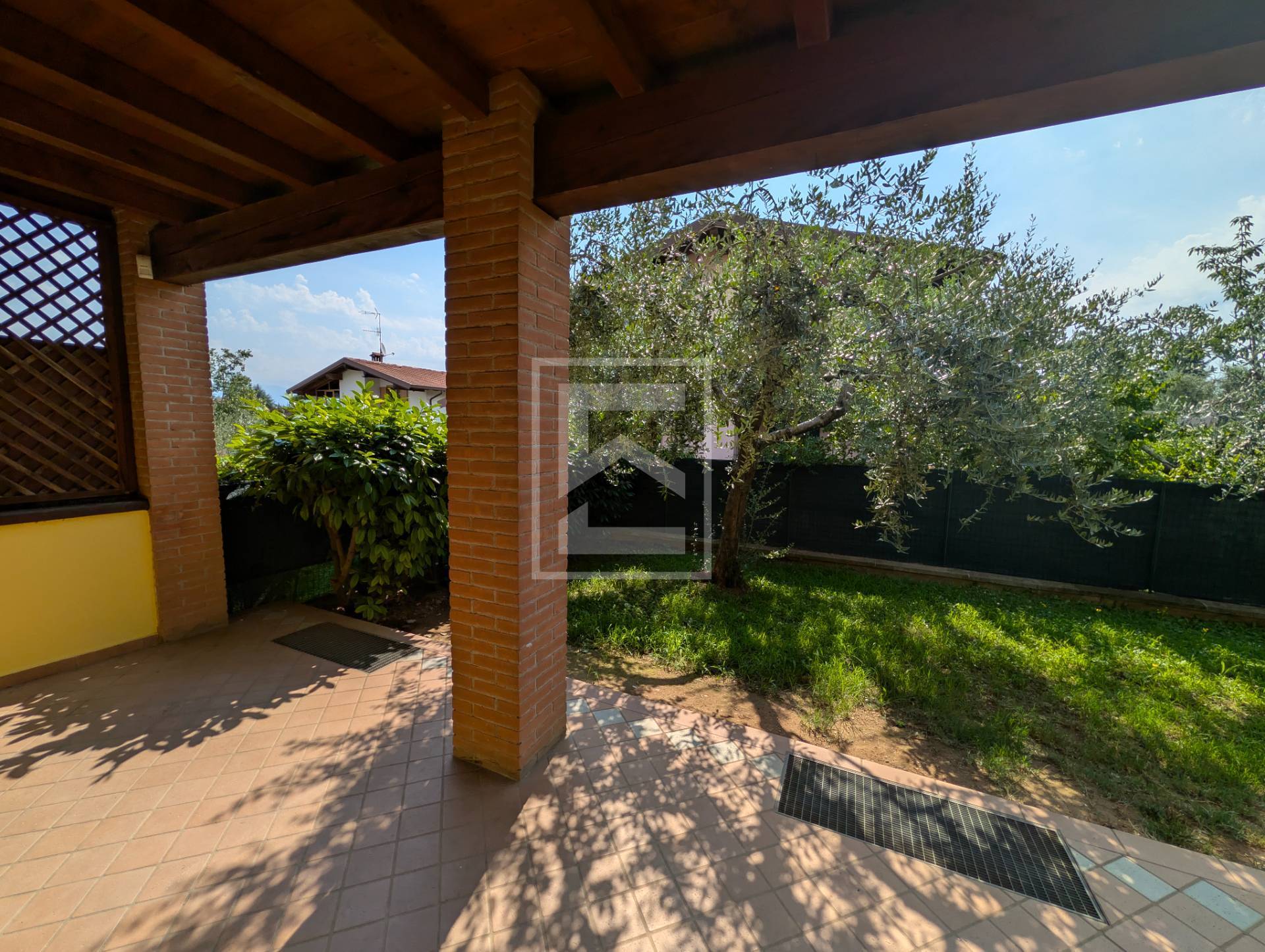 Villetta bifamiliare in vendita a Polpenazze del Garda