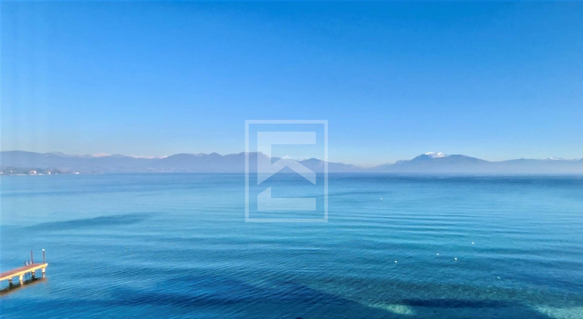 Porzione di villa in vendita a Desenzano del Garda, Desenzano del Garda