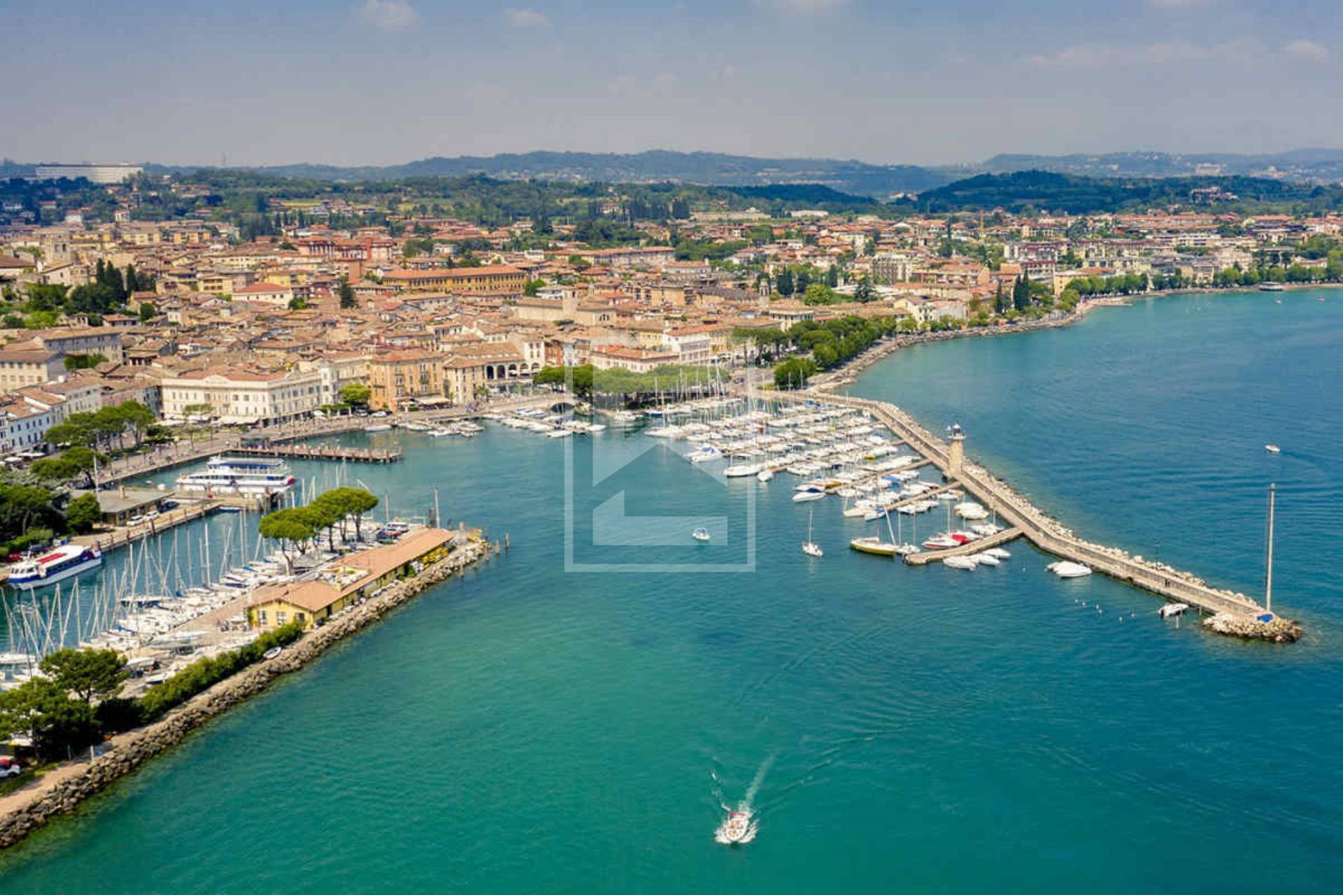 Porzione di villa in vendita a Desenzano del Garda, Desenzano del Garda