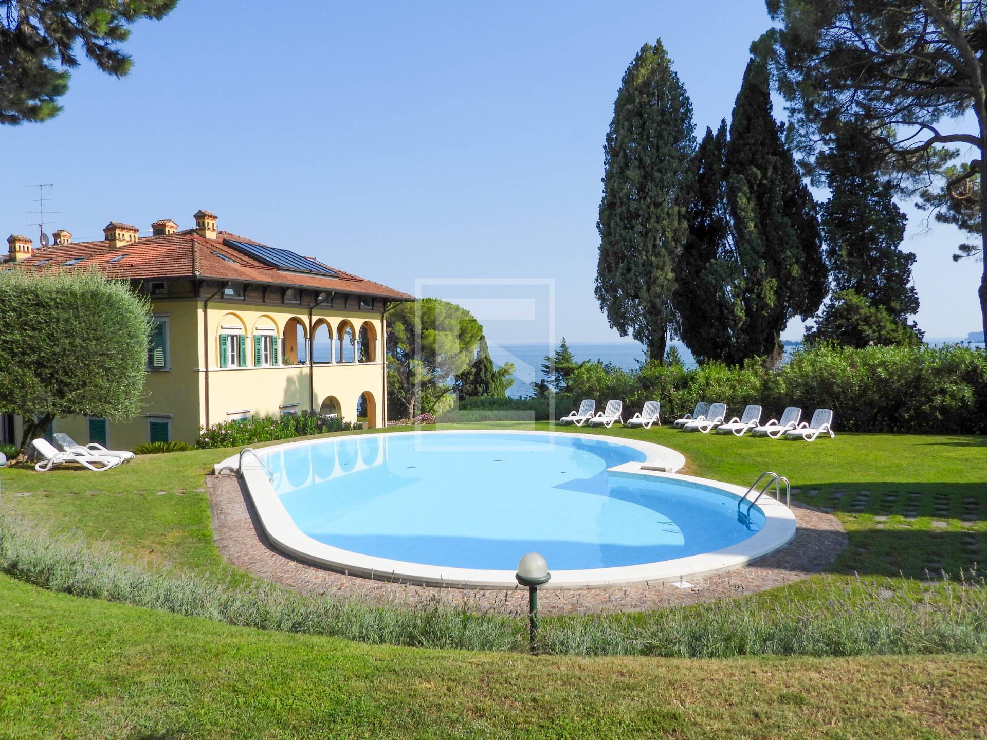 Appartamento in vendita a Gardone Riviera
