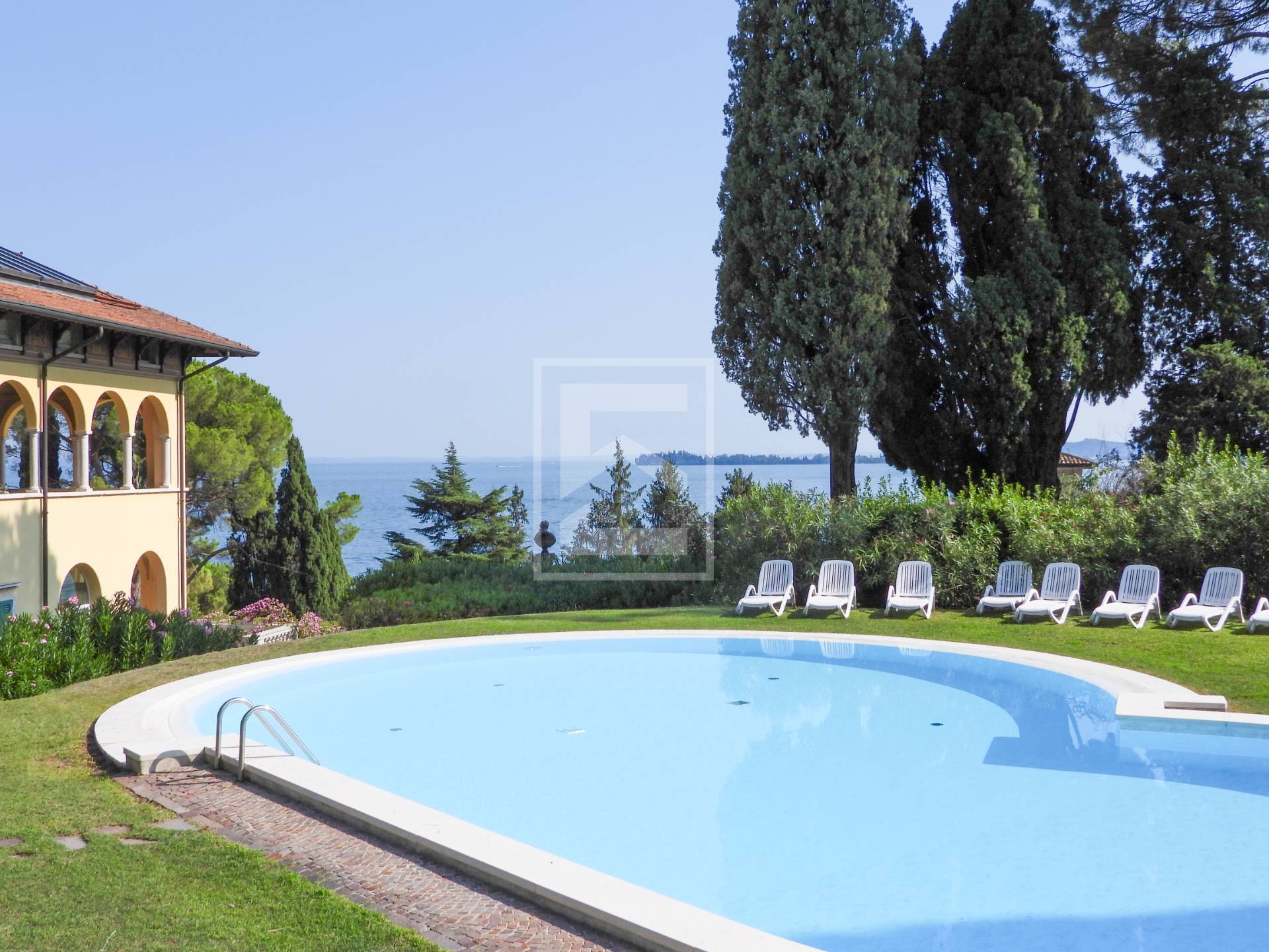 Appartamento in vendita a Gardone Riviera