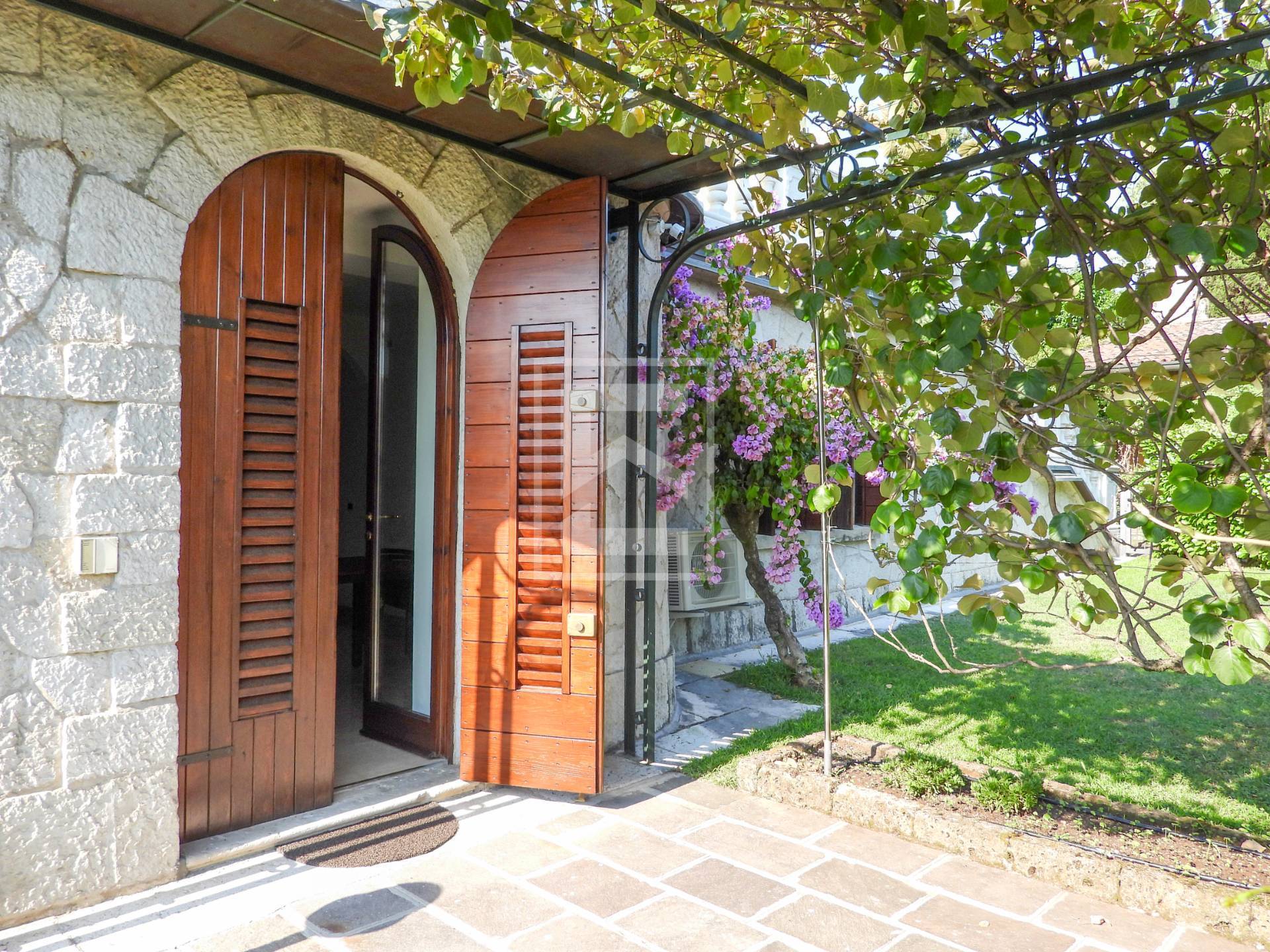 Appartamento in vendita a Gardone Riviera