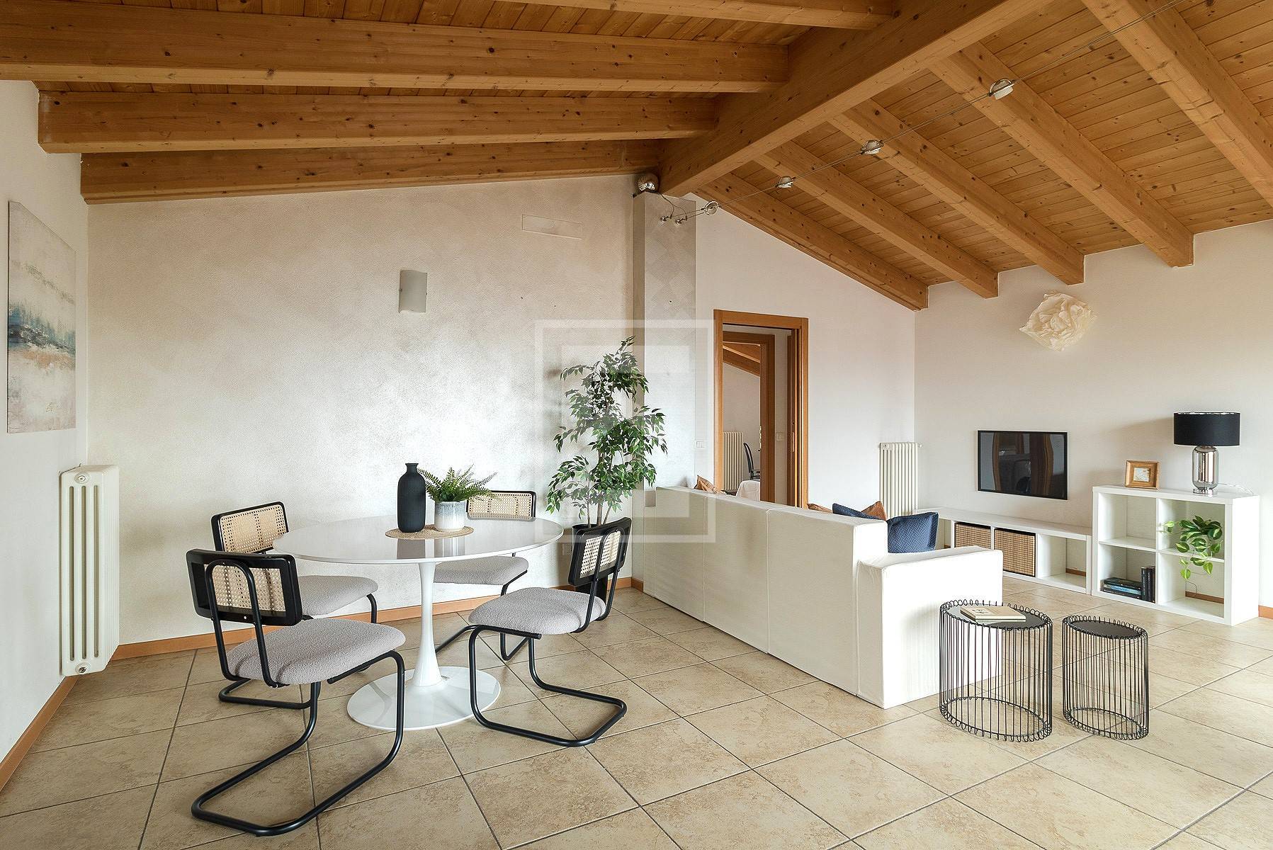 Appartamento in vendita a Desenzano del Garda, San Martino della Battaglia