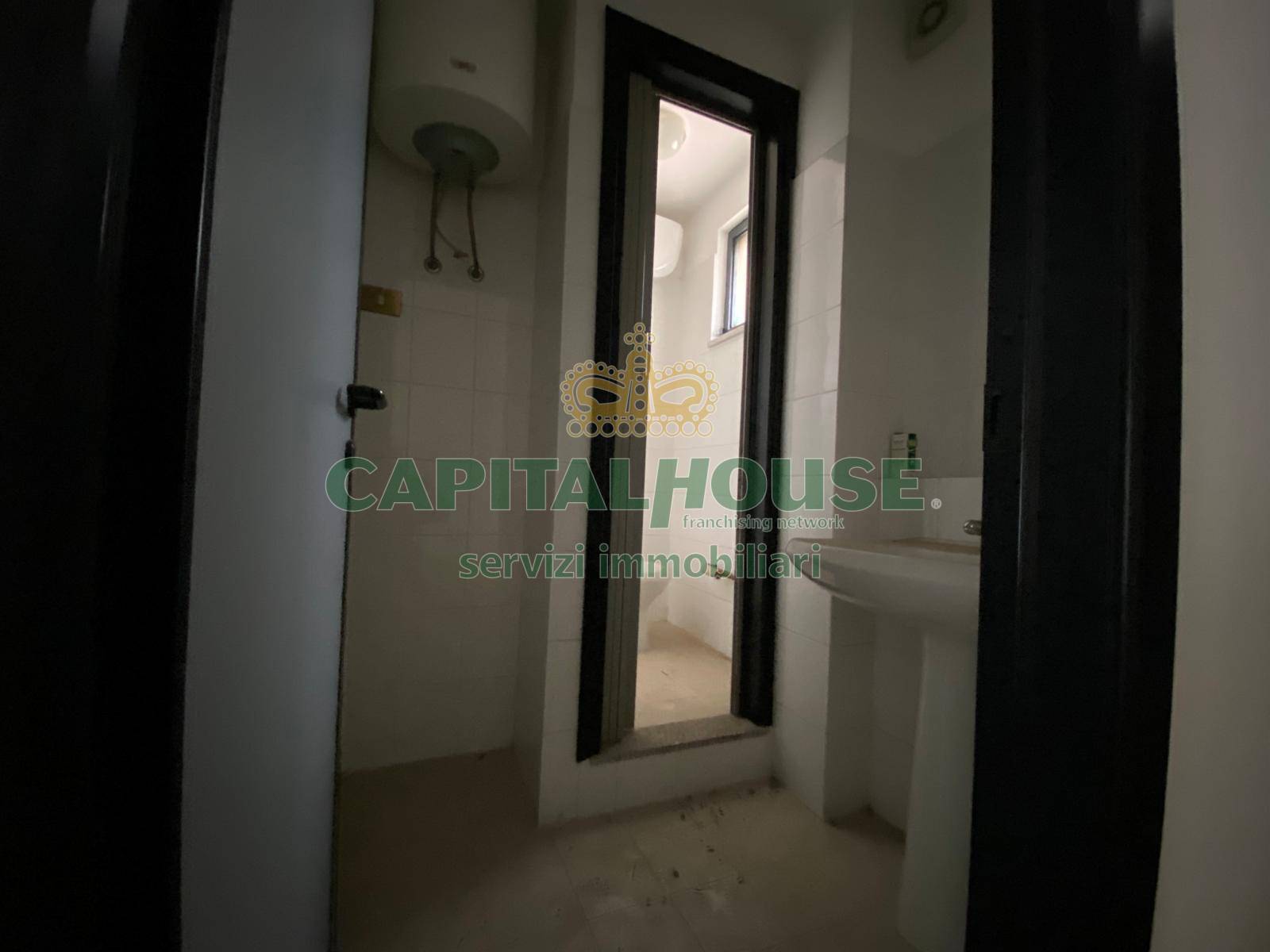 Attivit commerciale in affitto a Mercato San Severino