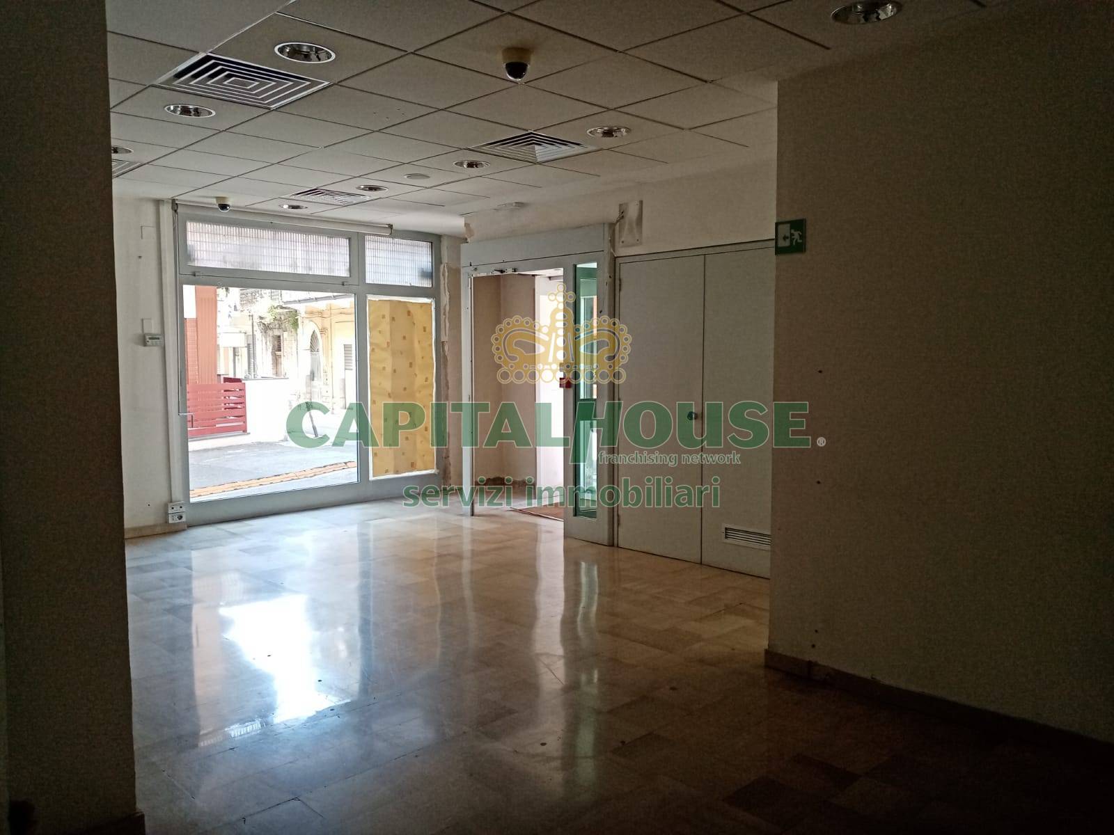 Commerciale in affitto a Siano