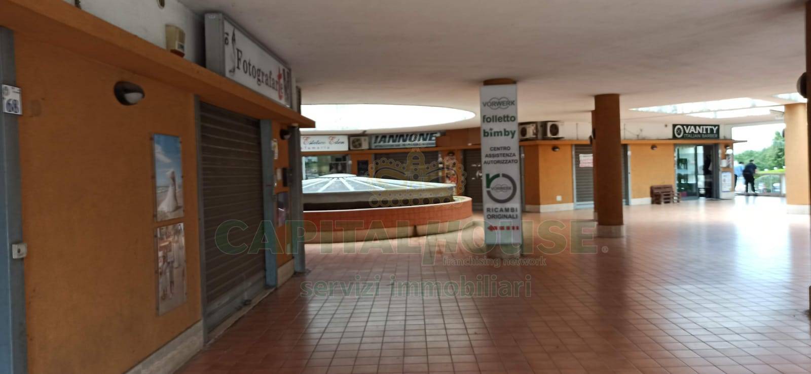 Commerciale in vendita a Mercato San Severino