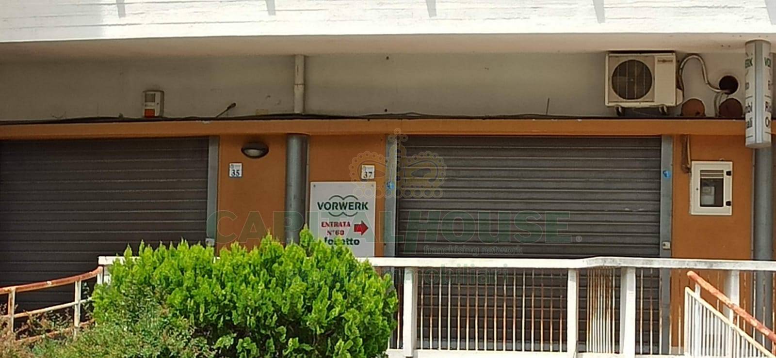 Commerciale in vendita a Mercato San Severino