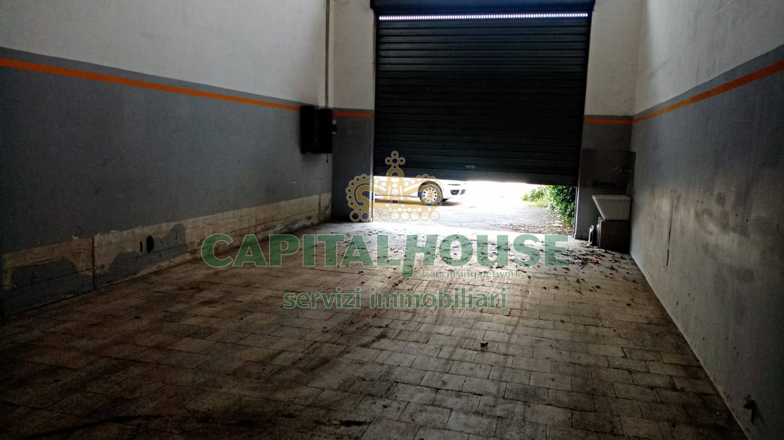 Commerciale in affitto a Mercato San Severino