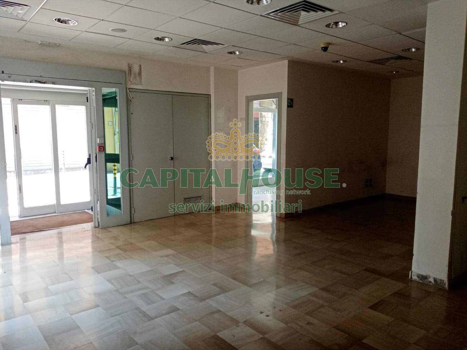 Commerciale in affitto a Siano