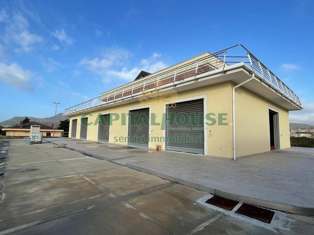 Attivit commerciale in affitto a Fisciano