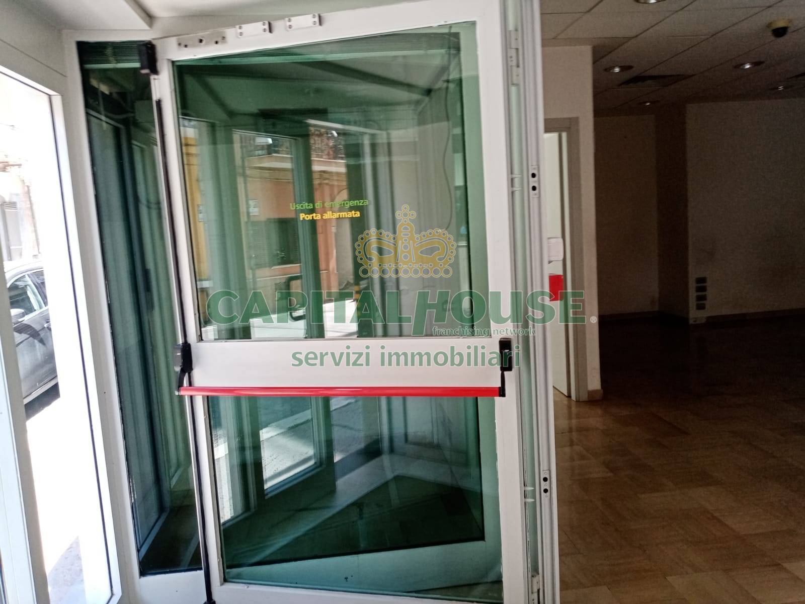 Commerciale in affitto a Siano