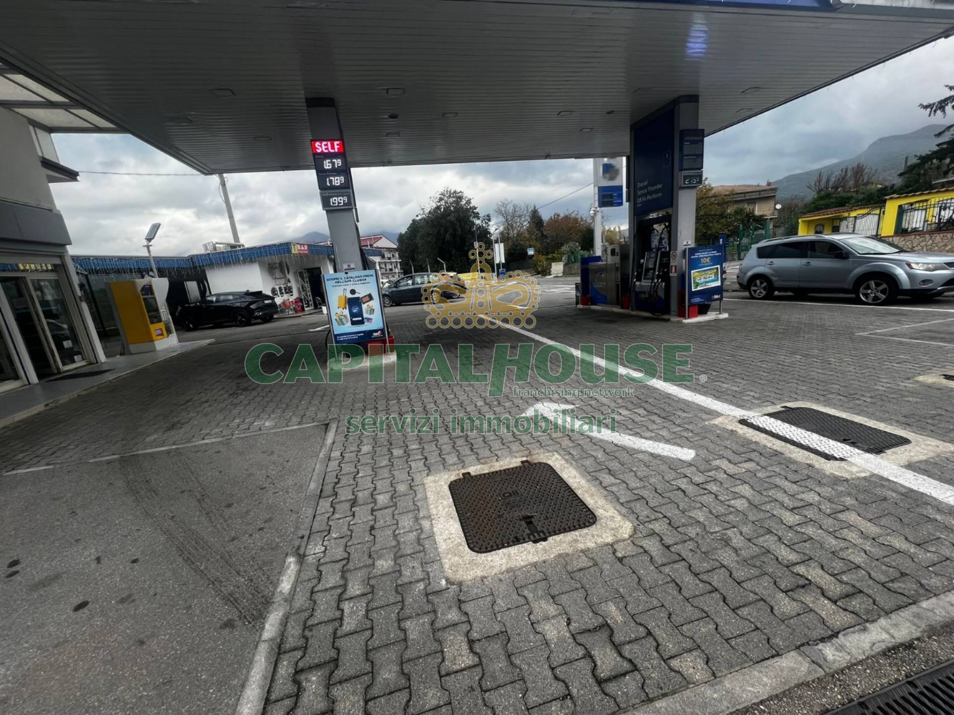 Commerciale in vendita a Fisciano