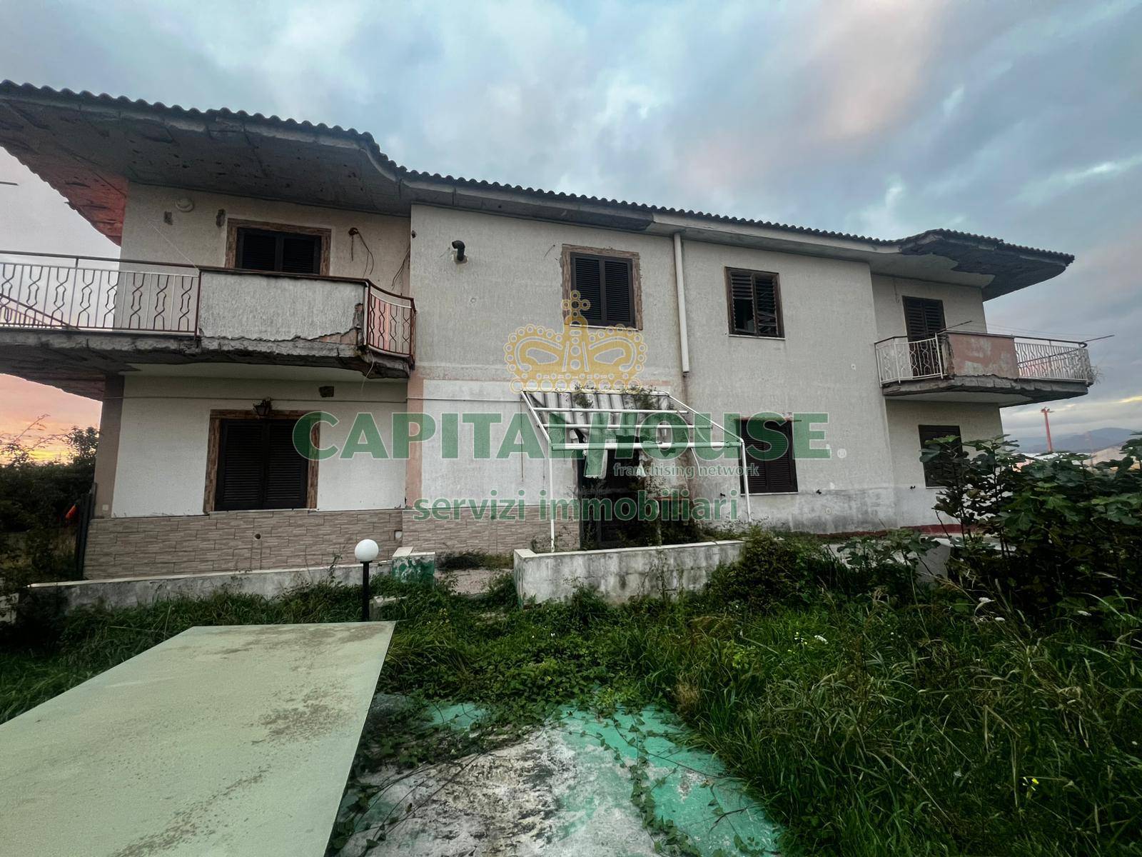 Casa Multifamiliare in vendita a Pontecagnano Faiano