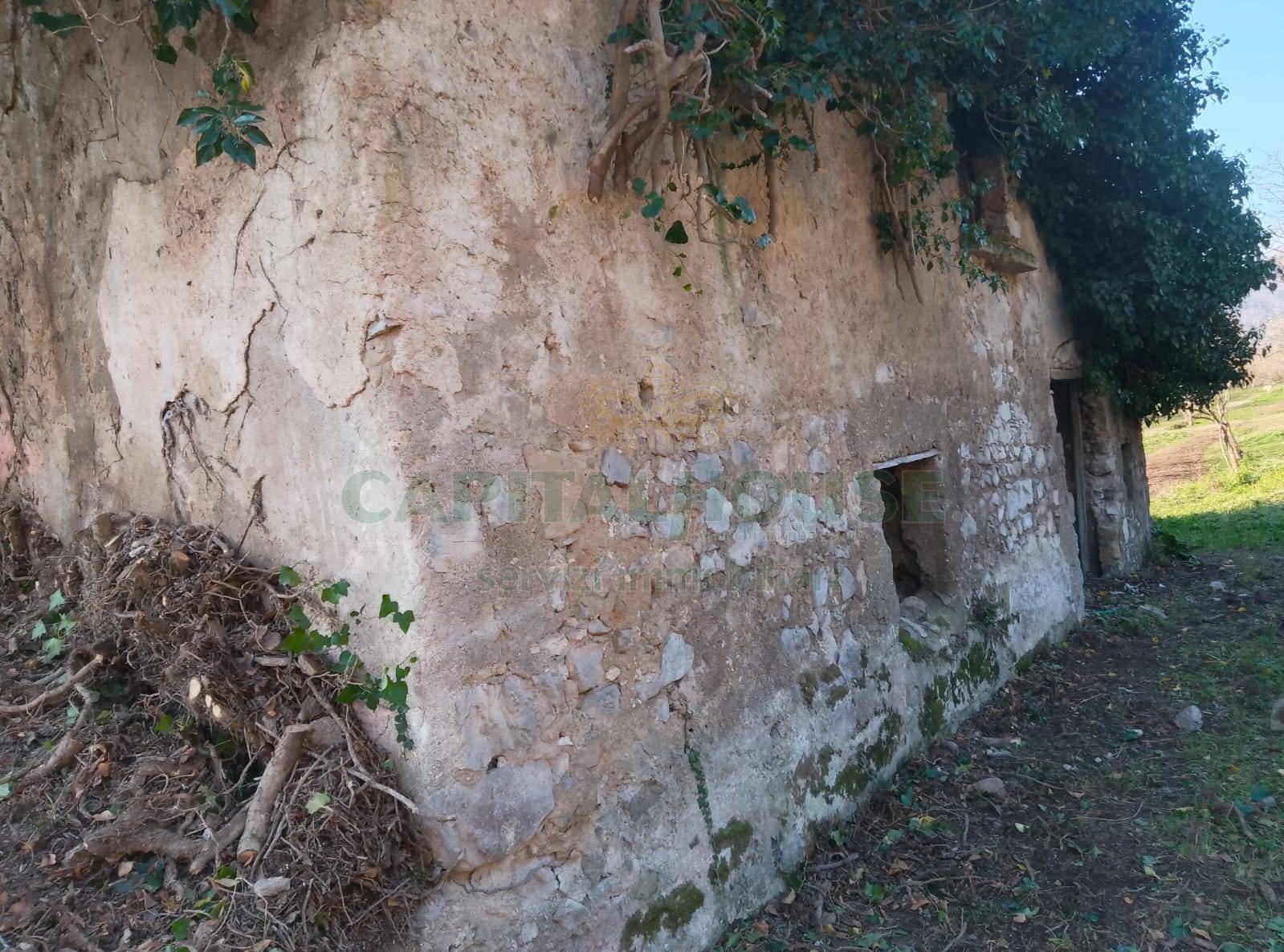Terreno agricolo - Rudere in vendita a Mercato San Severino