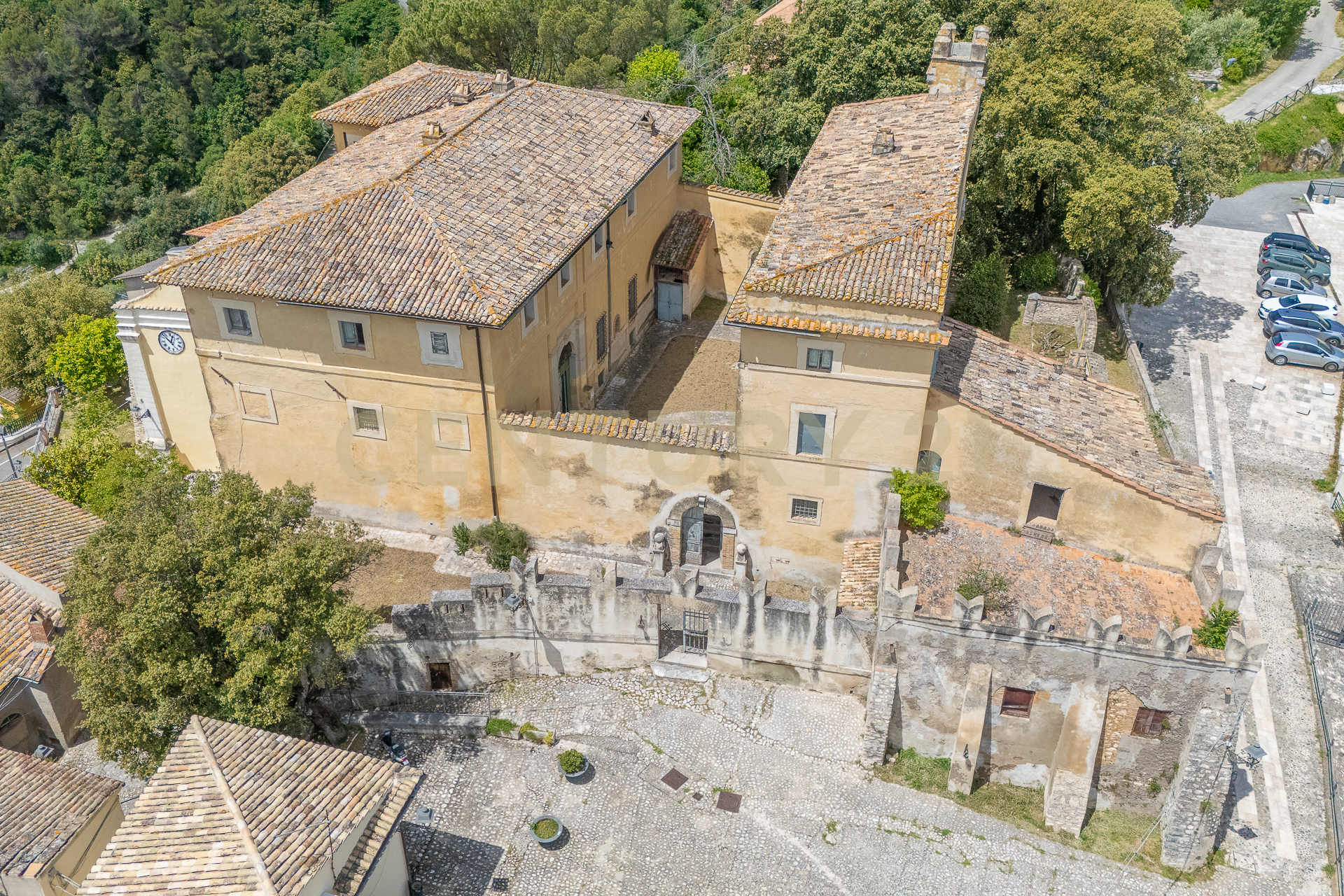 Villa con giardino in piazza del municipio 1, Vacone
