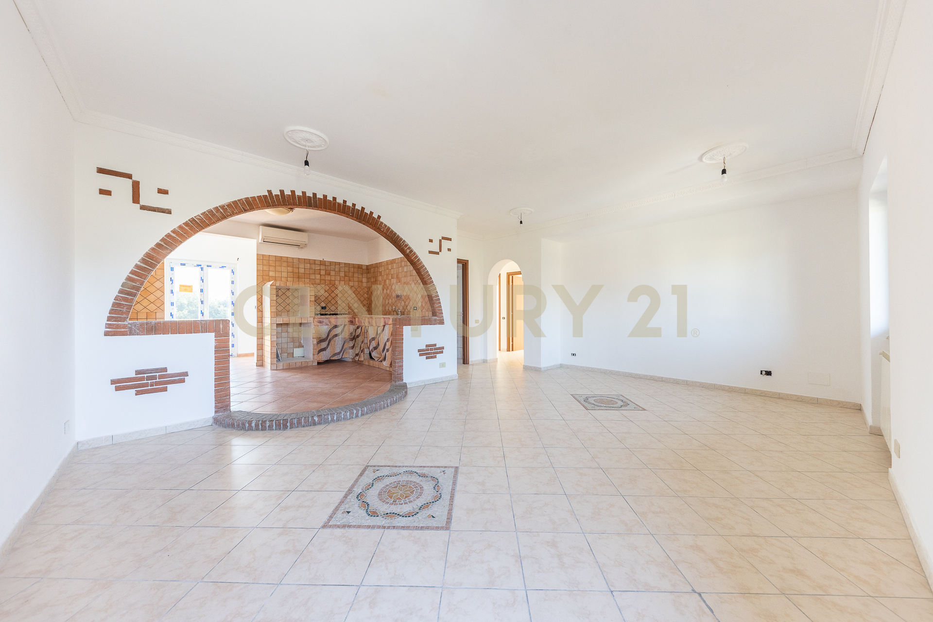 Villa con giardino in via ombrone 9, Aprilia