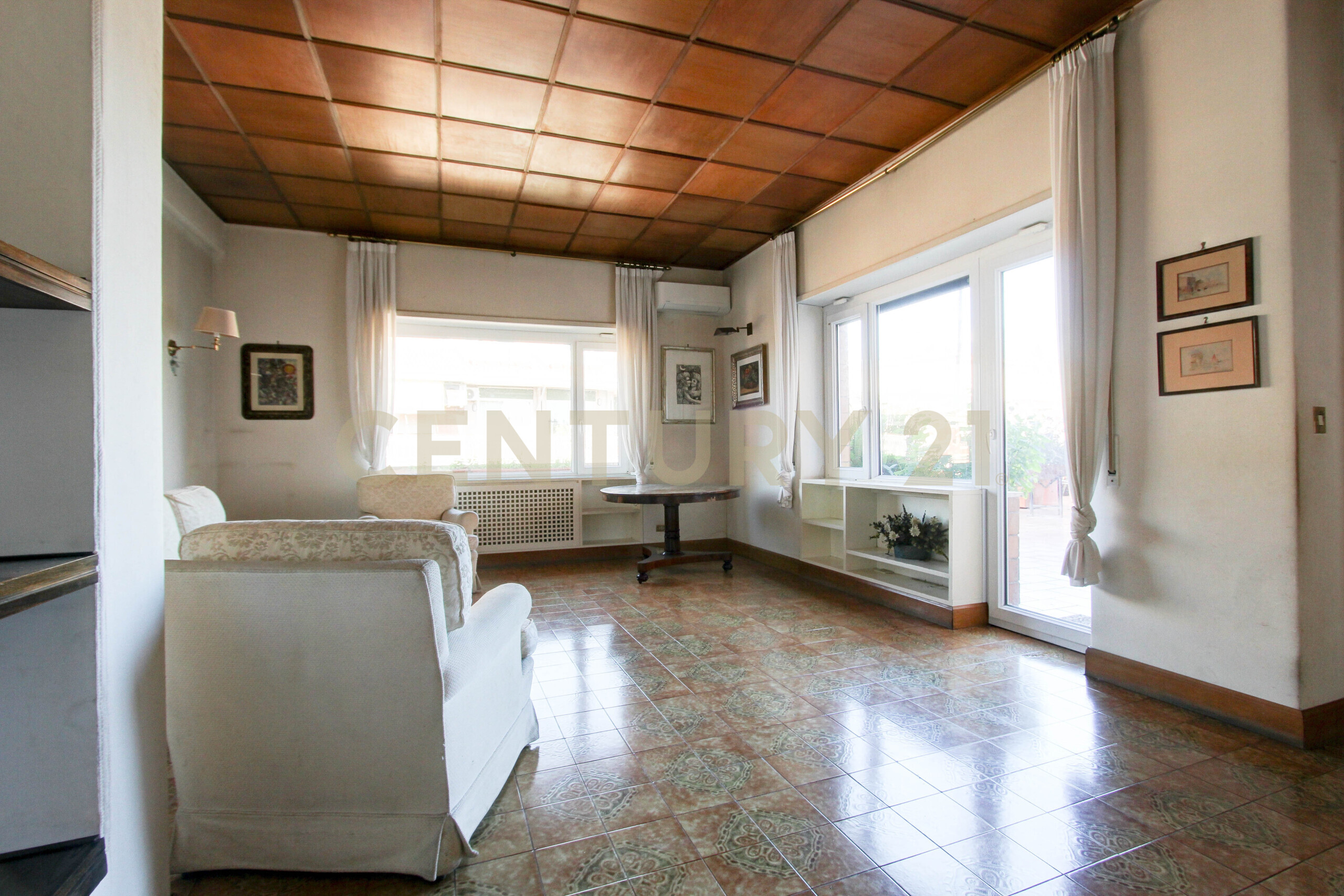 Attico con giardino in via pio fo� 35, Roma