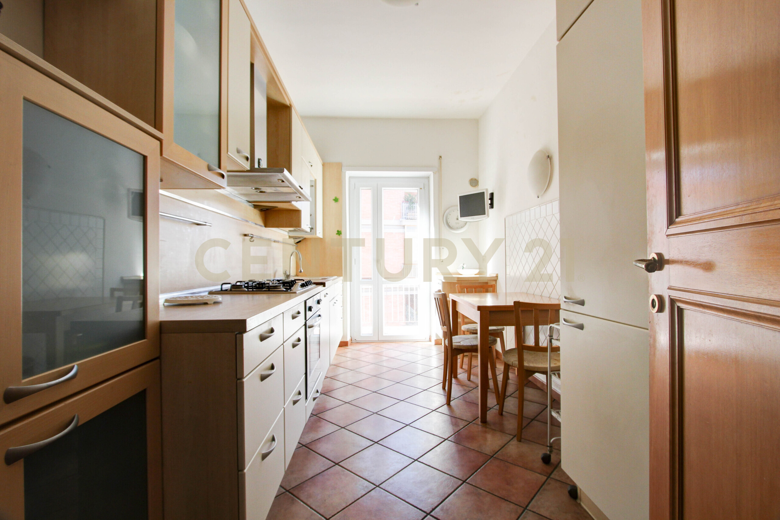 Attico con giardino in via pio fo� 35, Roma