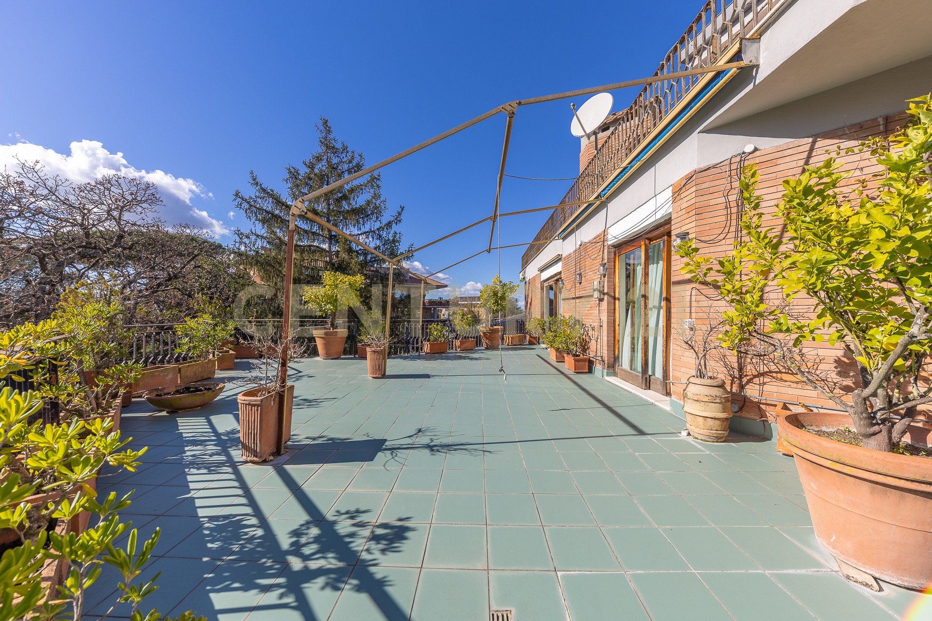 Attico con terrazzo in viale cortina d'ampezzo, Roma