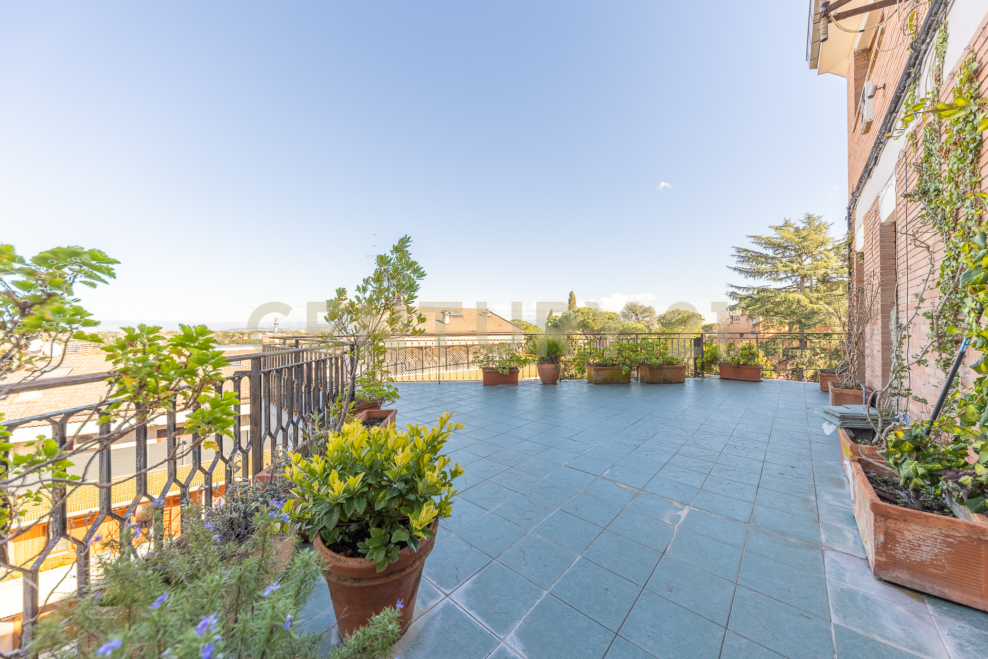 Attico con terrazzo in viale cortina d'ampezzo, Roma
