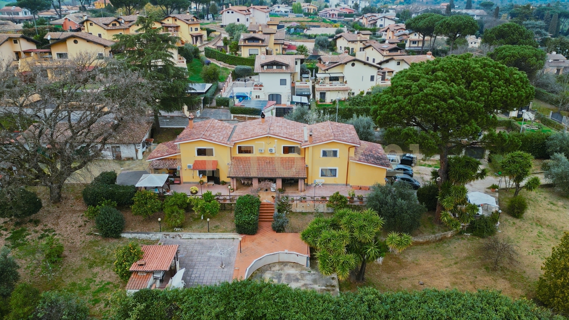 Villa con giardino in via delle ginestre 13, Sacrofano