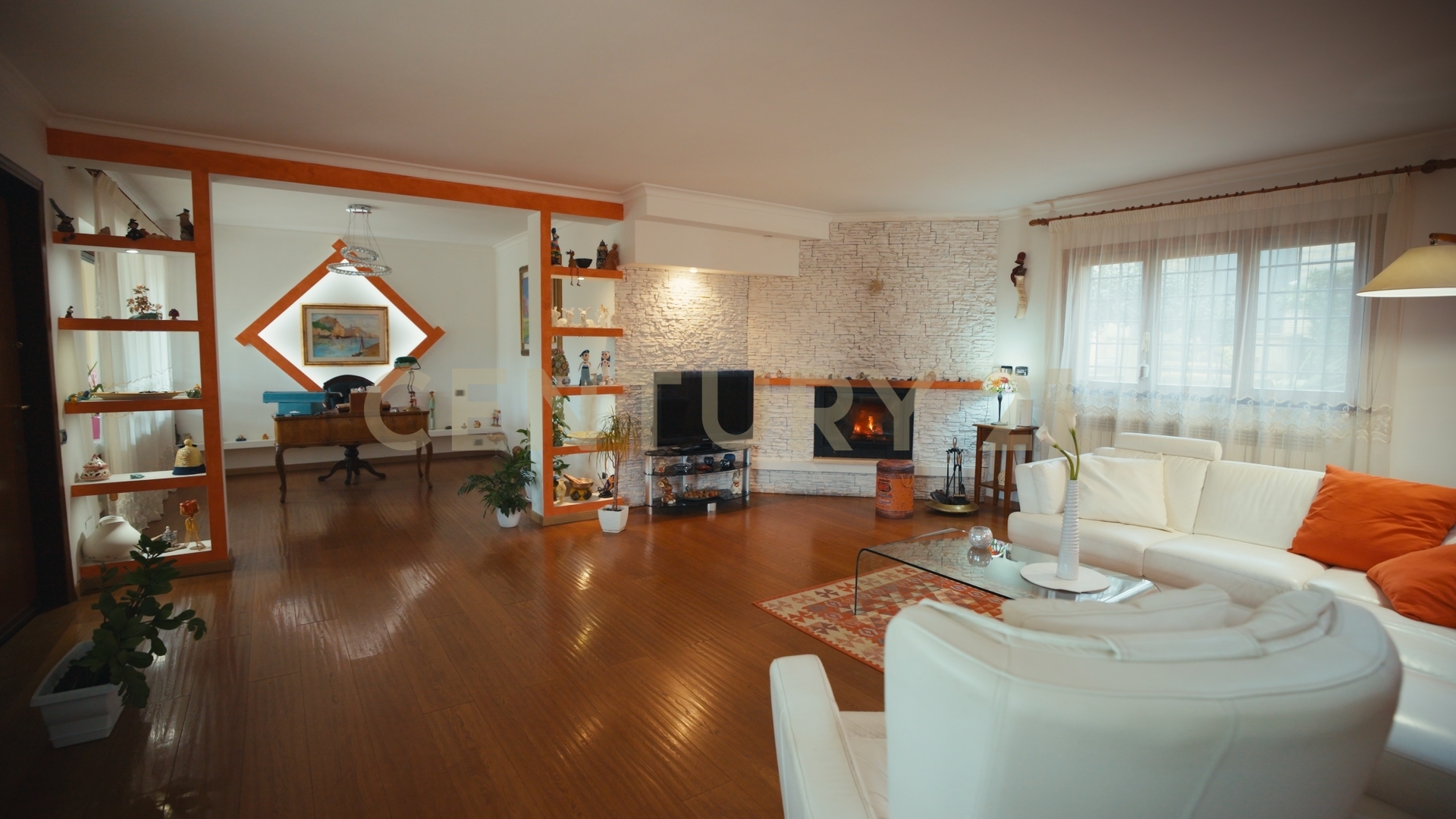 Villa con giardino in via delle ginestre 13, Sacrofano