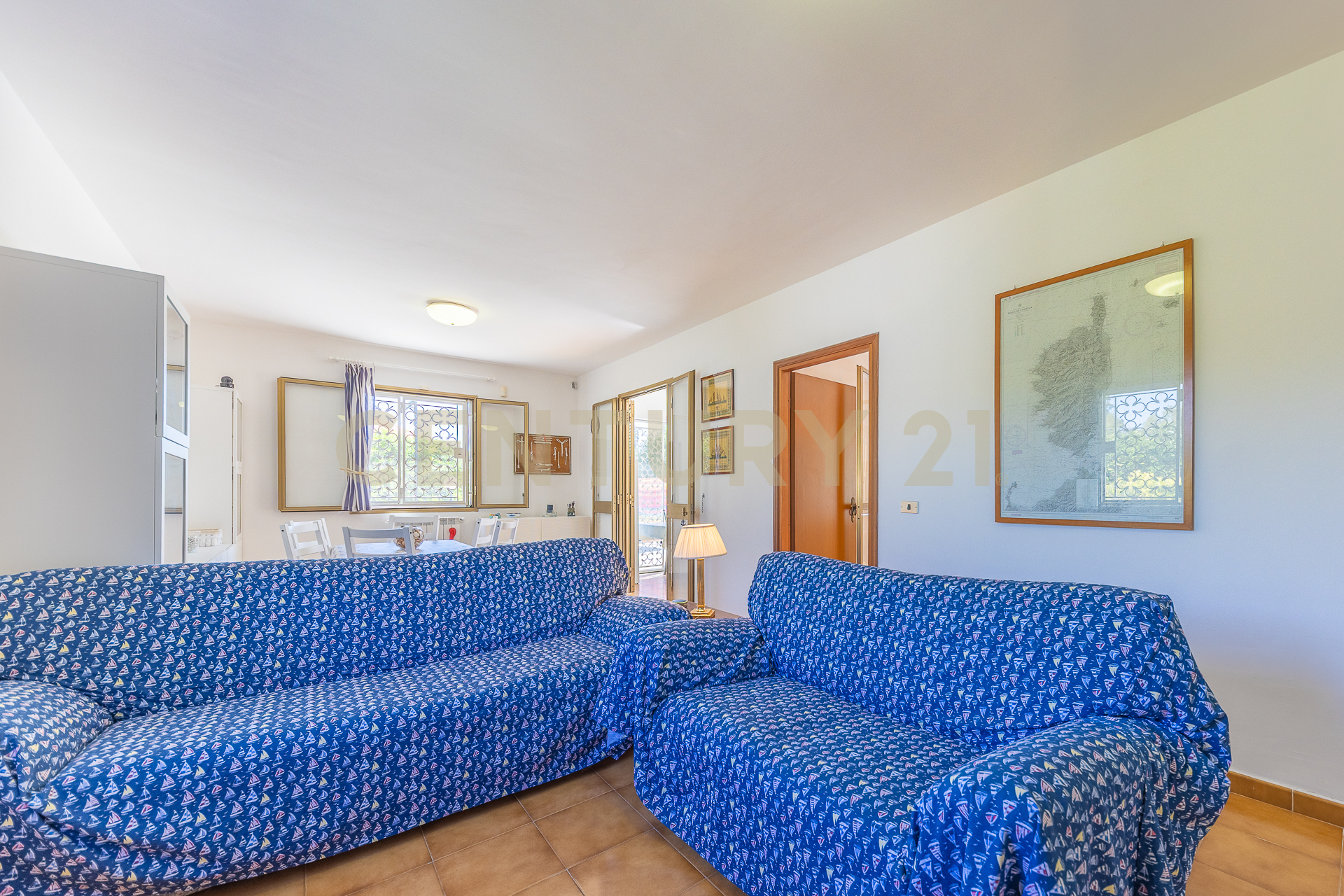 Villa con giardino in strada isola bella 43, Latina