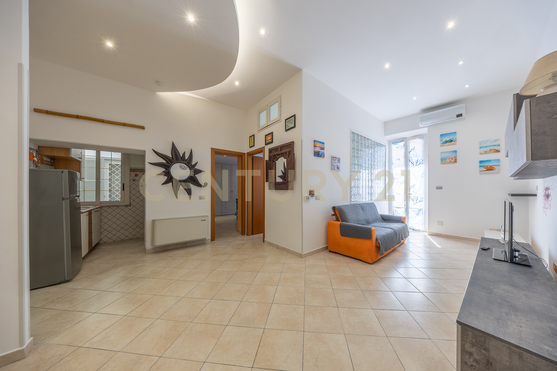 Quadrilocale ristrutturato in piazza pia 10, Anzio