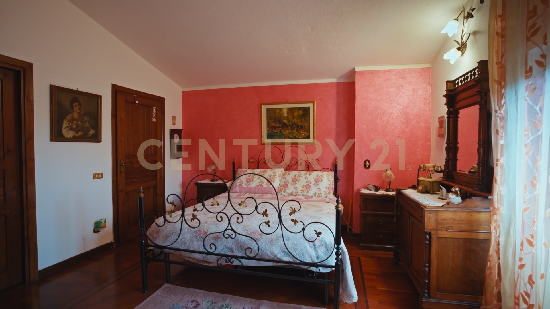 Villa con giardino in via delle ginestre 13, Sacrofano