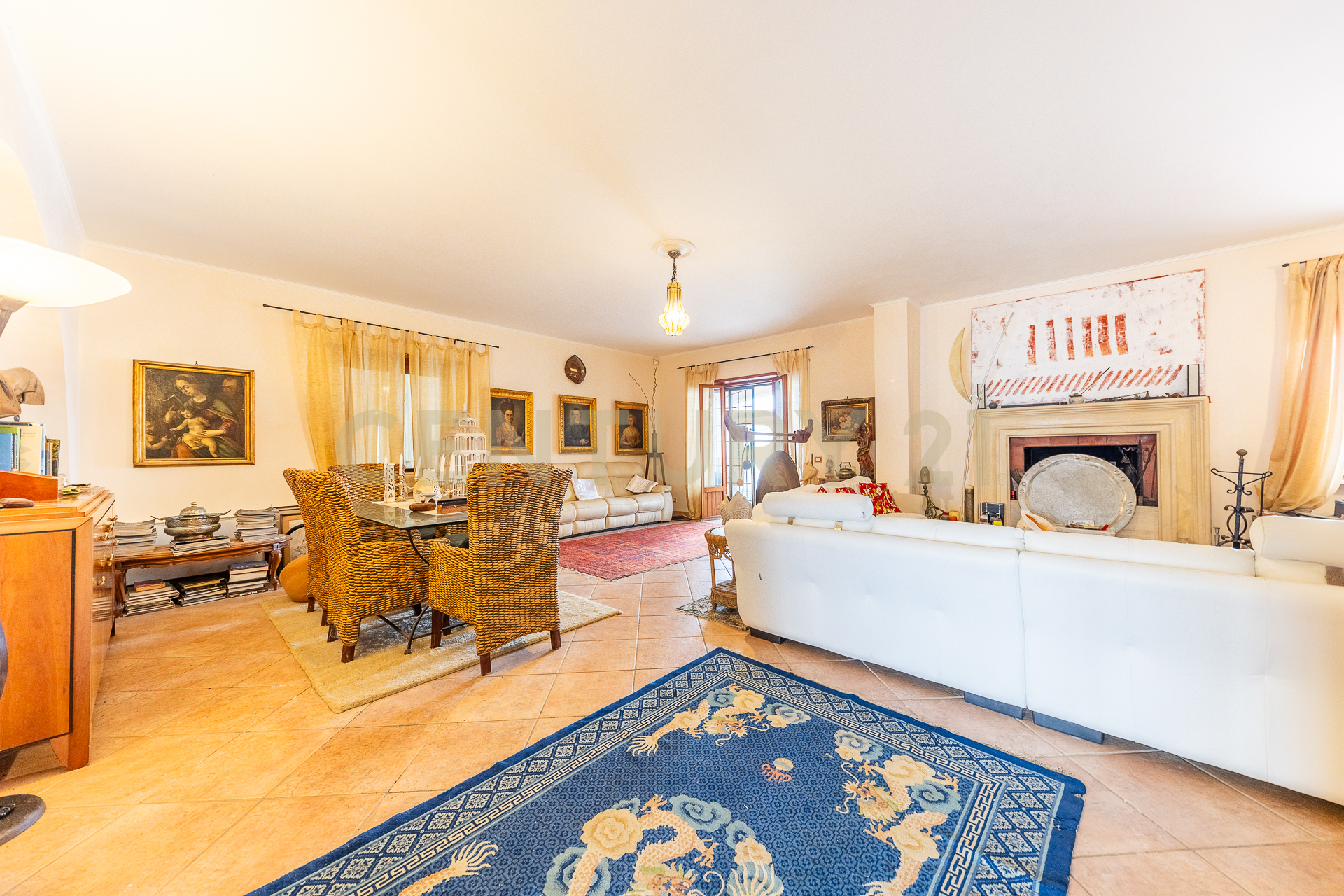 Villa con giardino in via calabria 4, Ardea