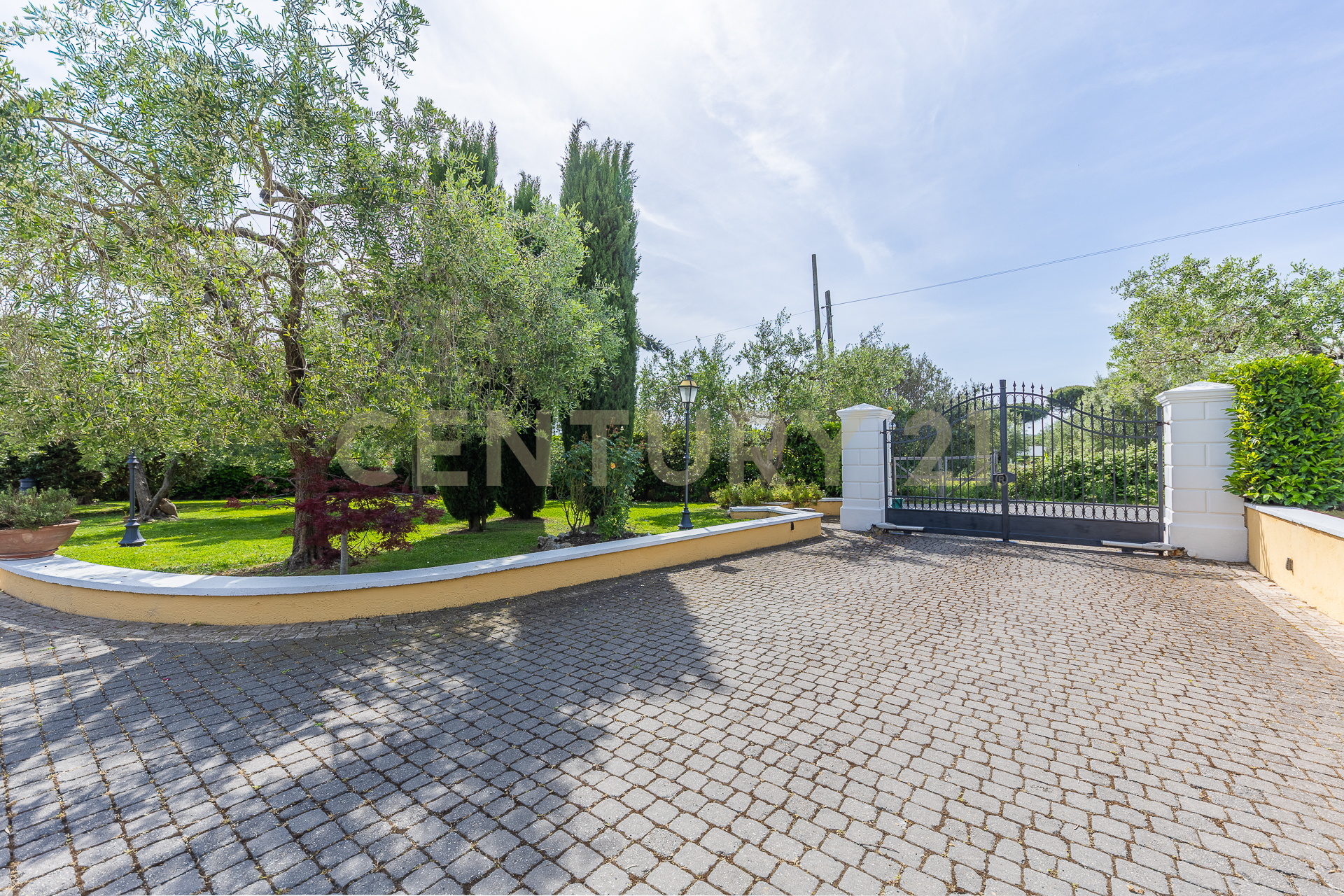 Villa con giardino in via di battiferro 43, Formello