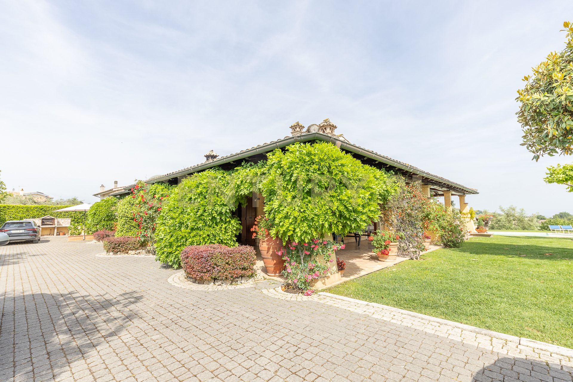 Villa con giardino in via di battiferro 43, Formello