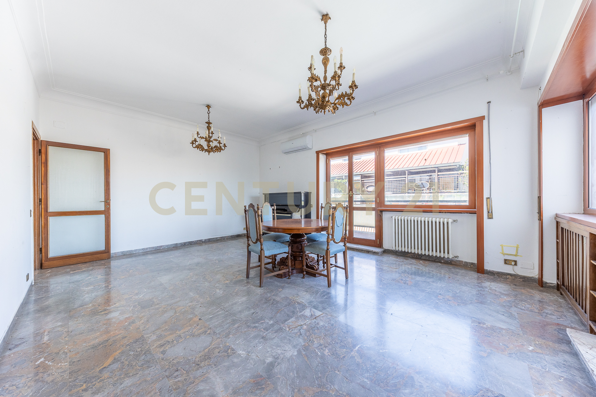 Attico con terrazzo in via costantino maes 53, Roma