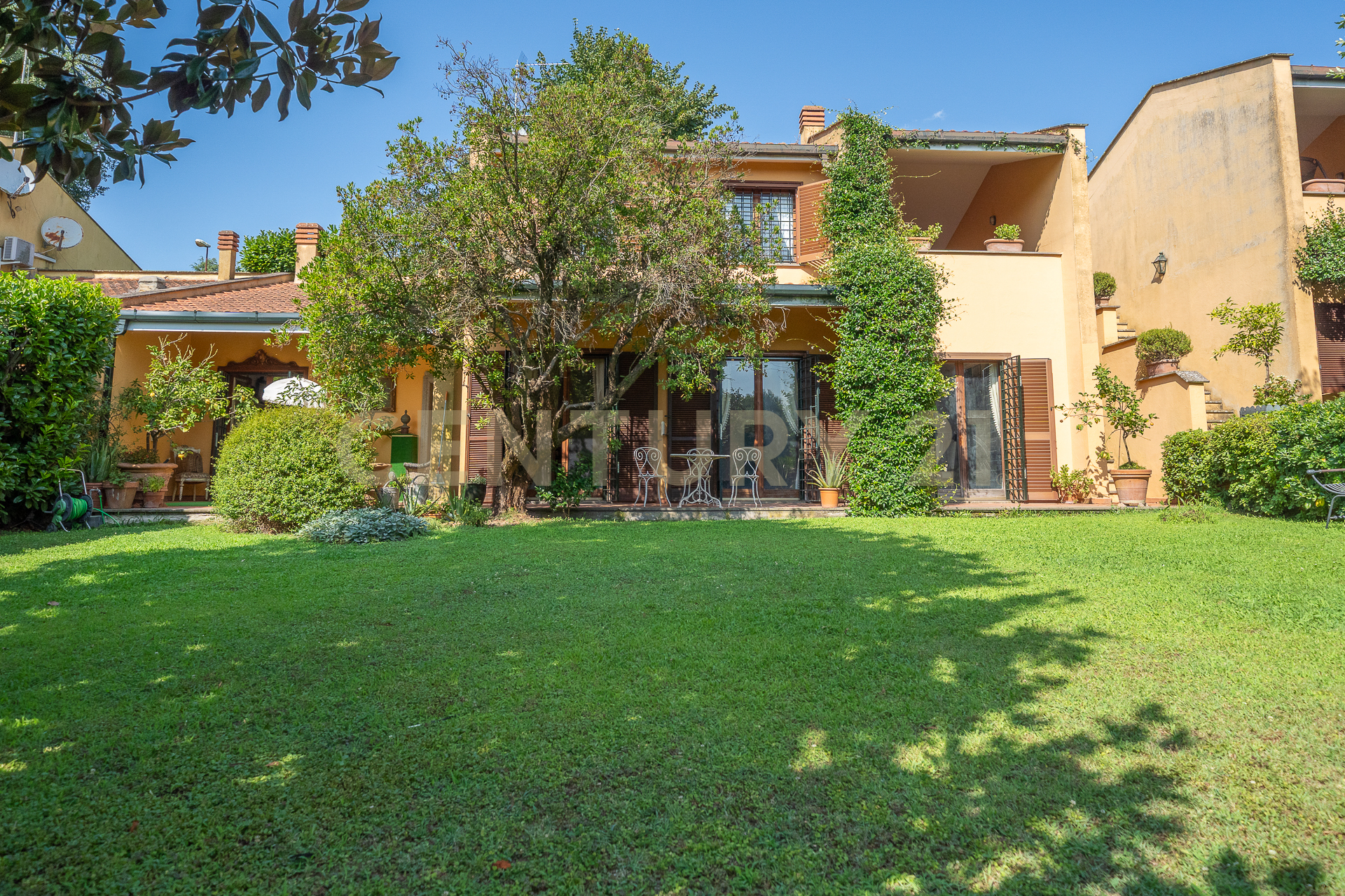 Villa con giardino in via guado tufo 27, Sacrofano