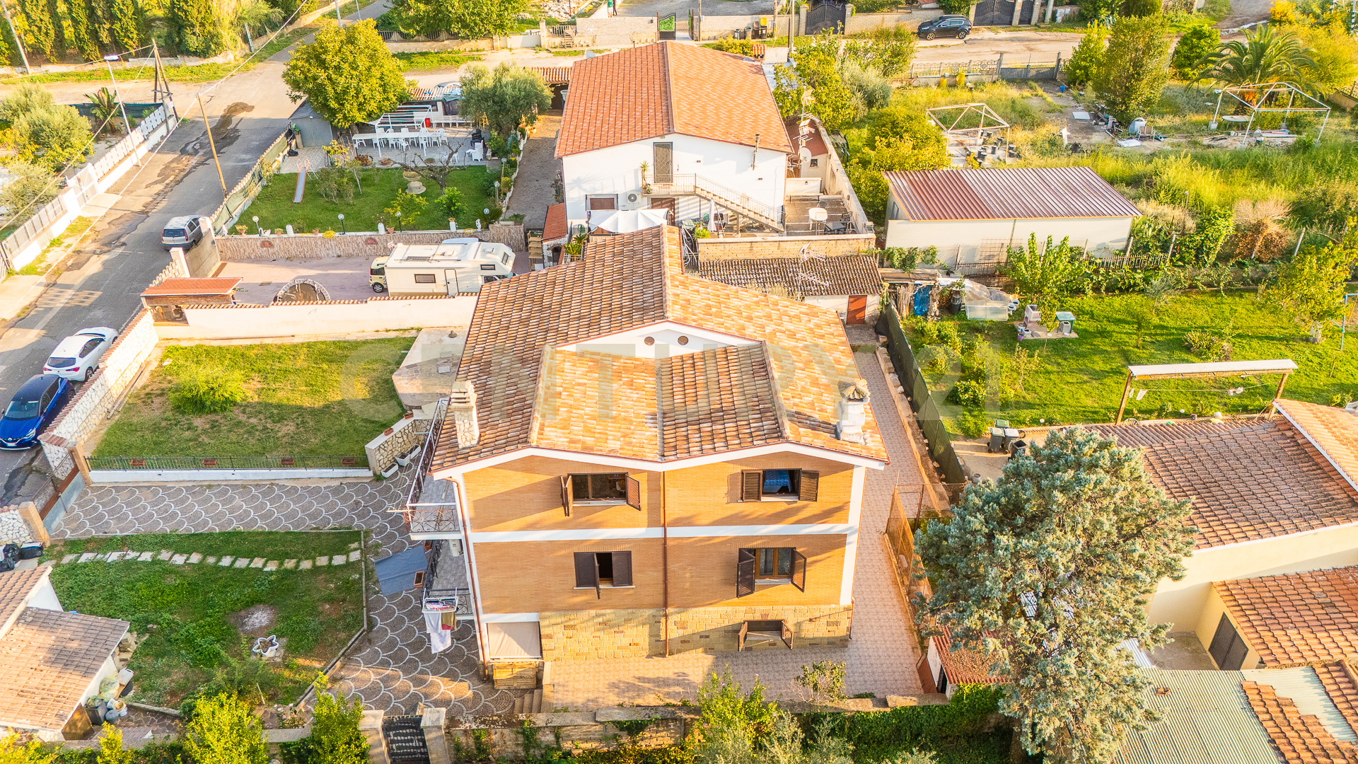 Villa con giardino in via beethoven 38, Zagarolo