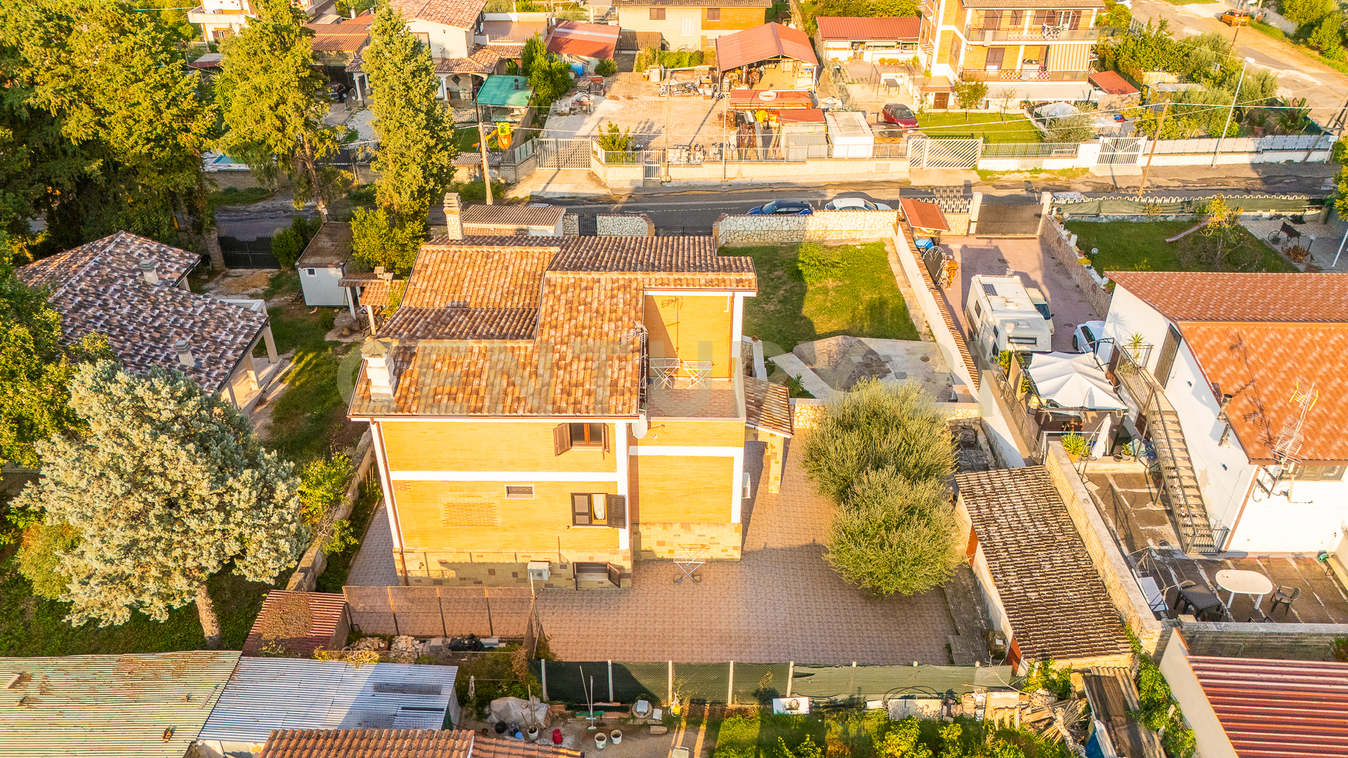 Villa con giardino in via beethoven 38, Zagarolo