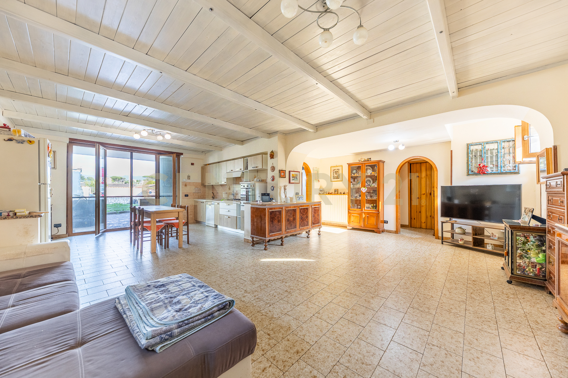 Villa con giardino in via beethoven 38, Zagarolo