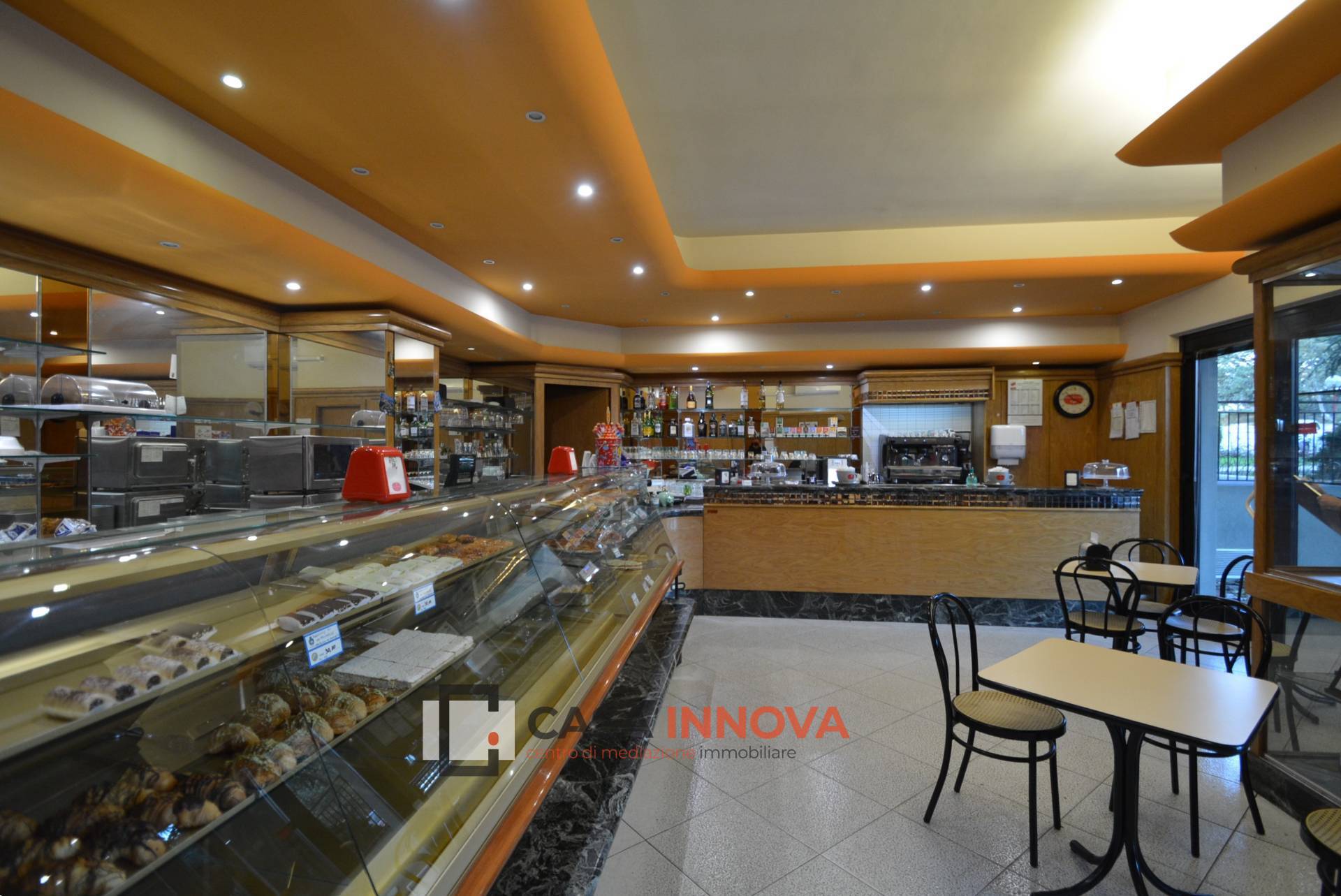 Locale Commerciale in vendita a Matera, Periferia Sud