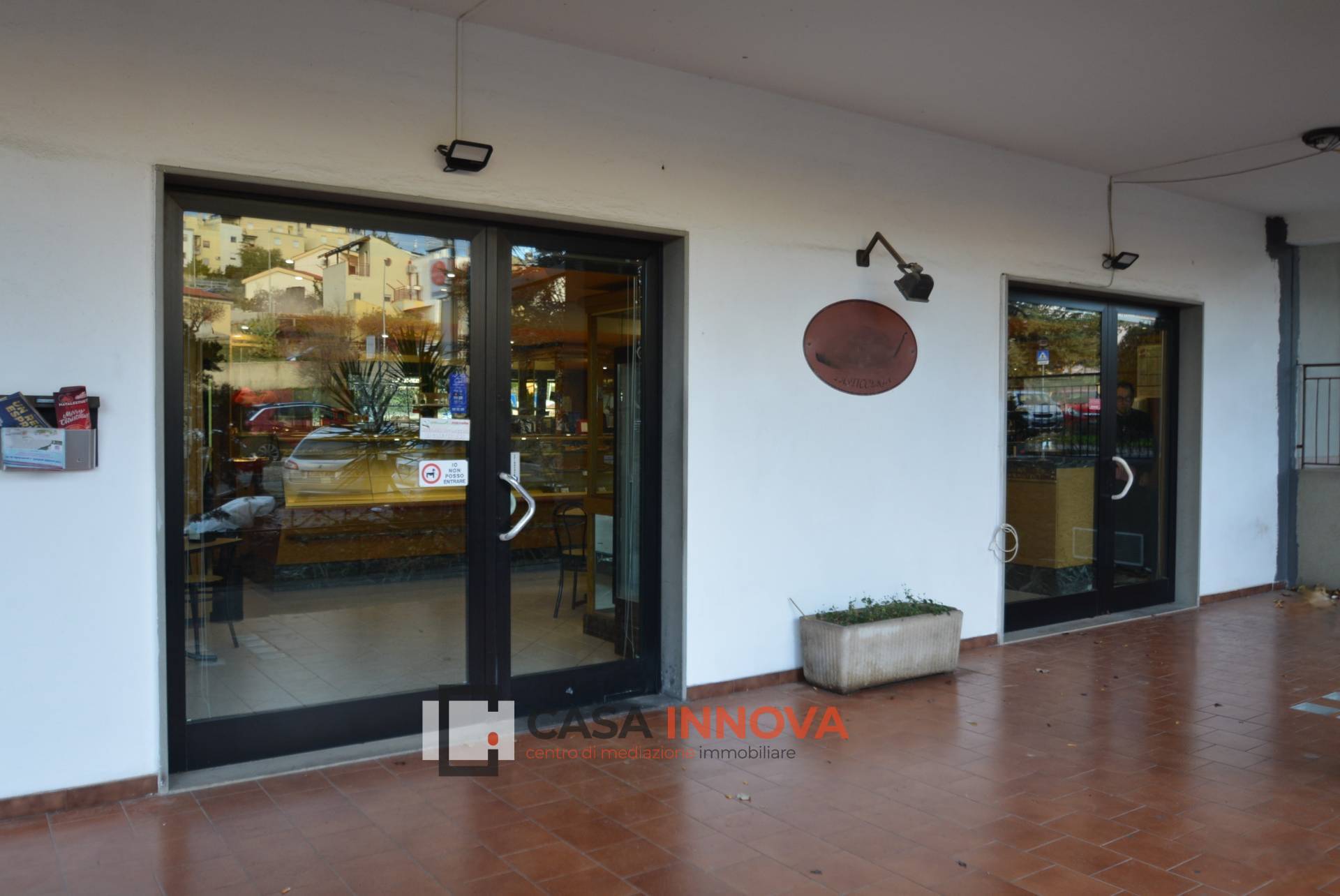 Locale Commerciale in vendita a Matera, Periferia Sud