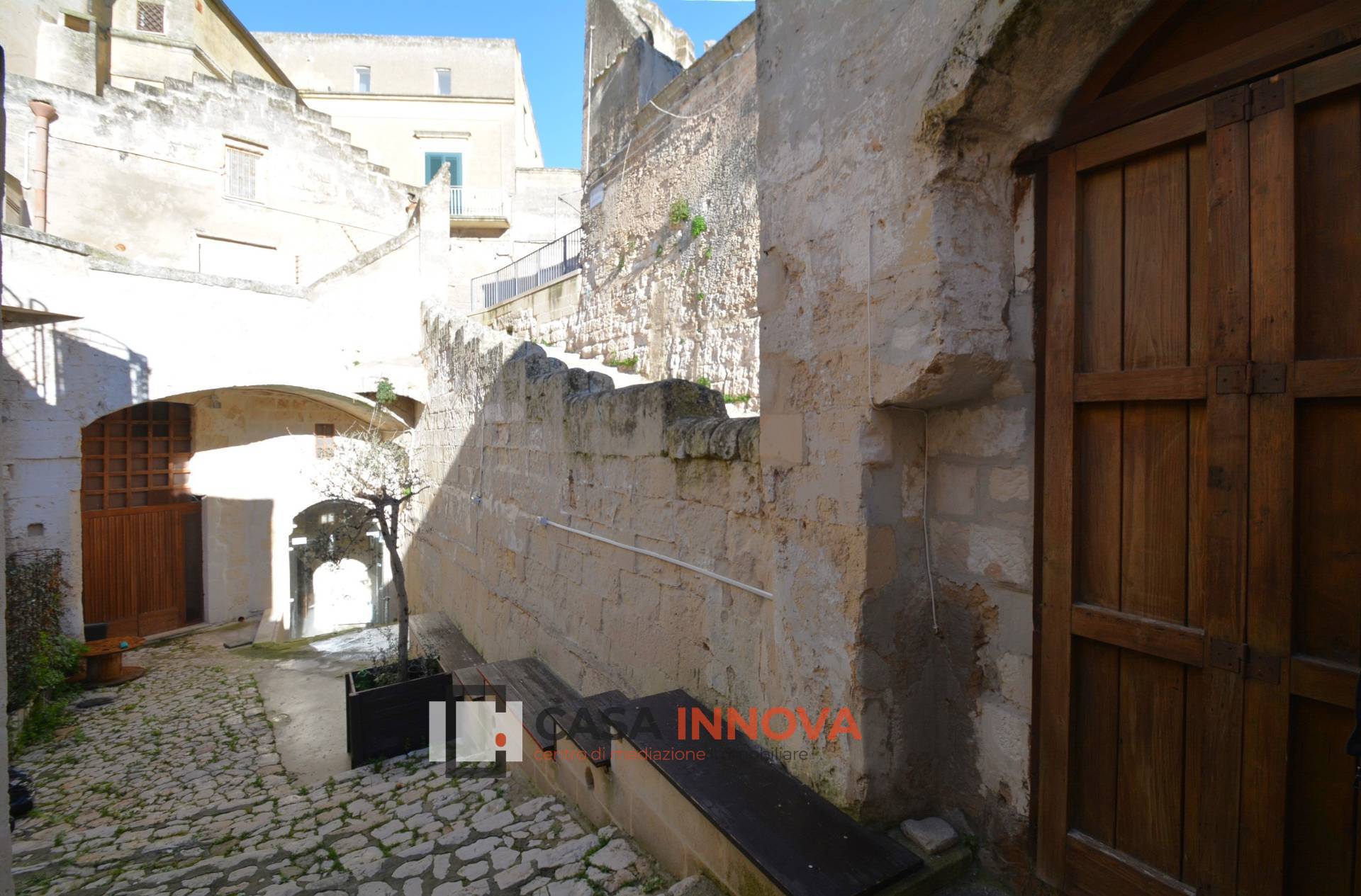 Locale Commerciale in affitto a Matera, Centro storico