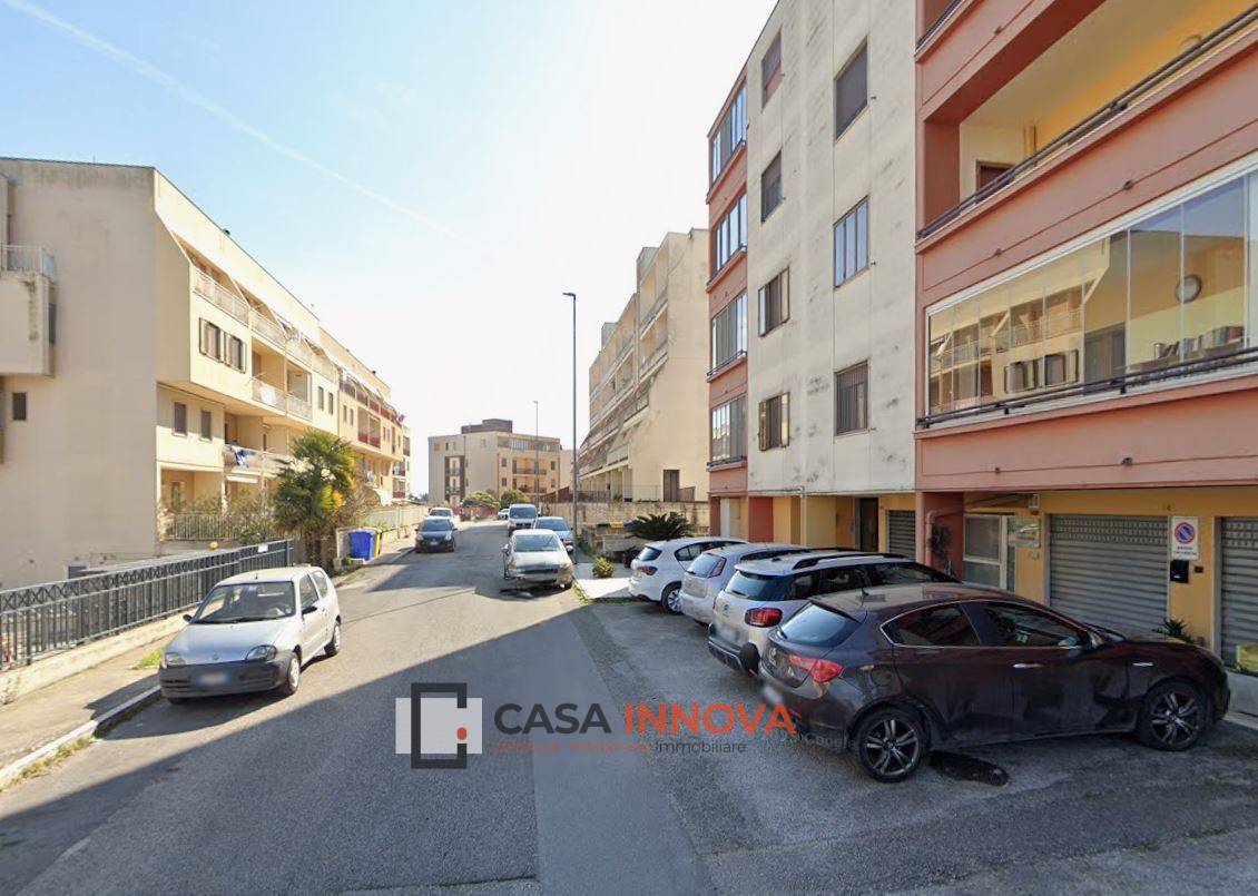 Magazzino in vendita a Matera, Semicentro Nord