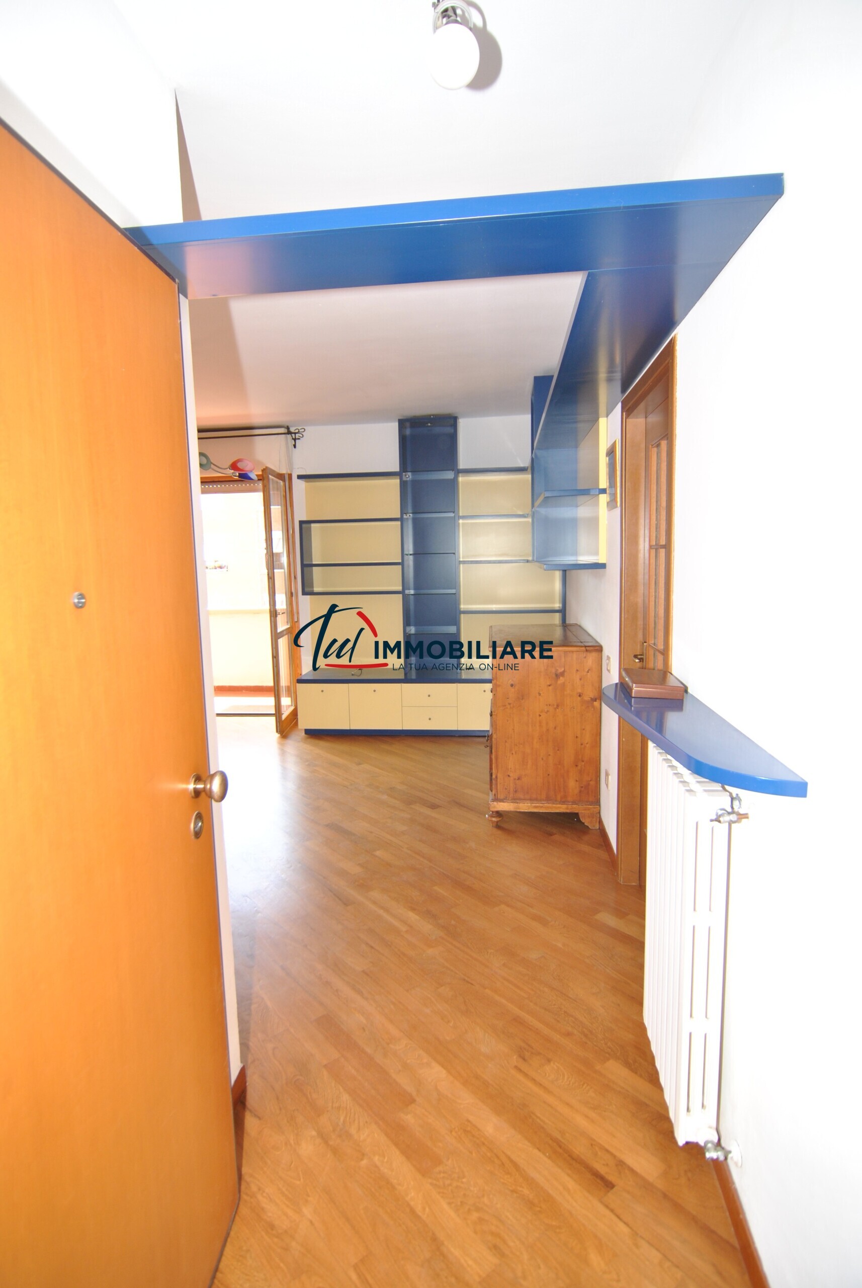 Appartamento con giardino in via jean monnet 4, Livorno