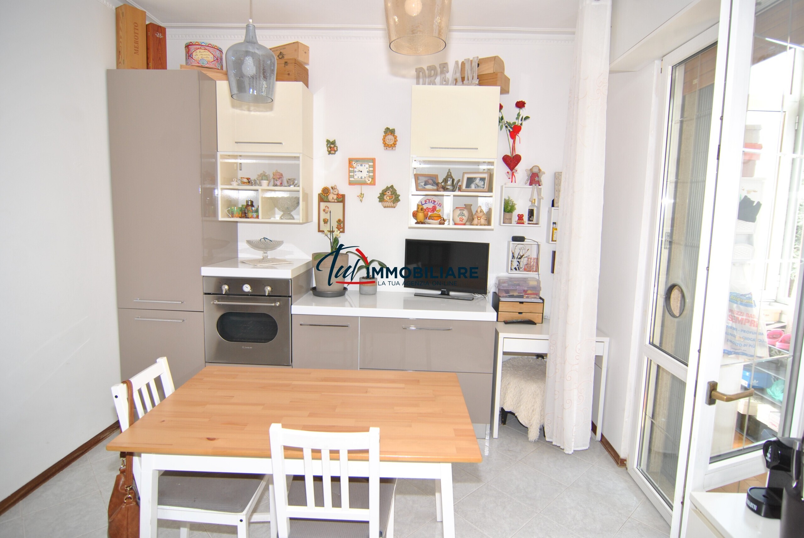 Appartamento in vendita in via degli scarronzoni 9, Livorno