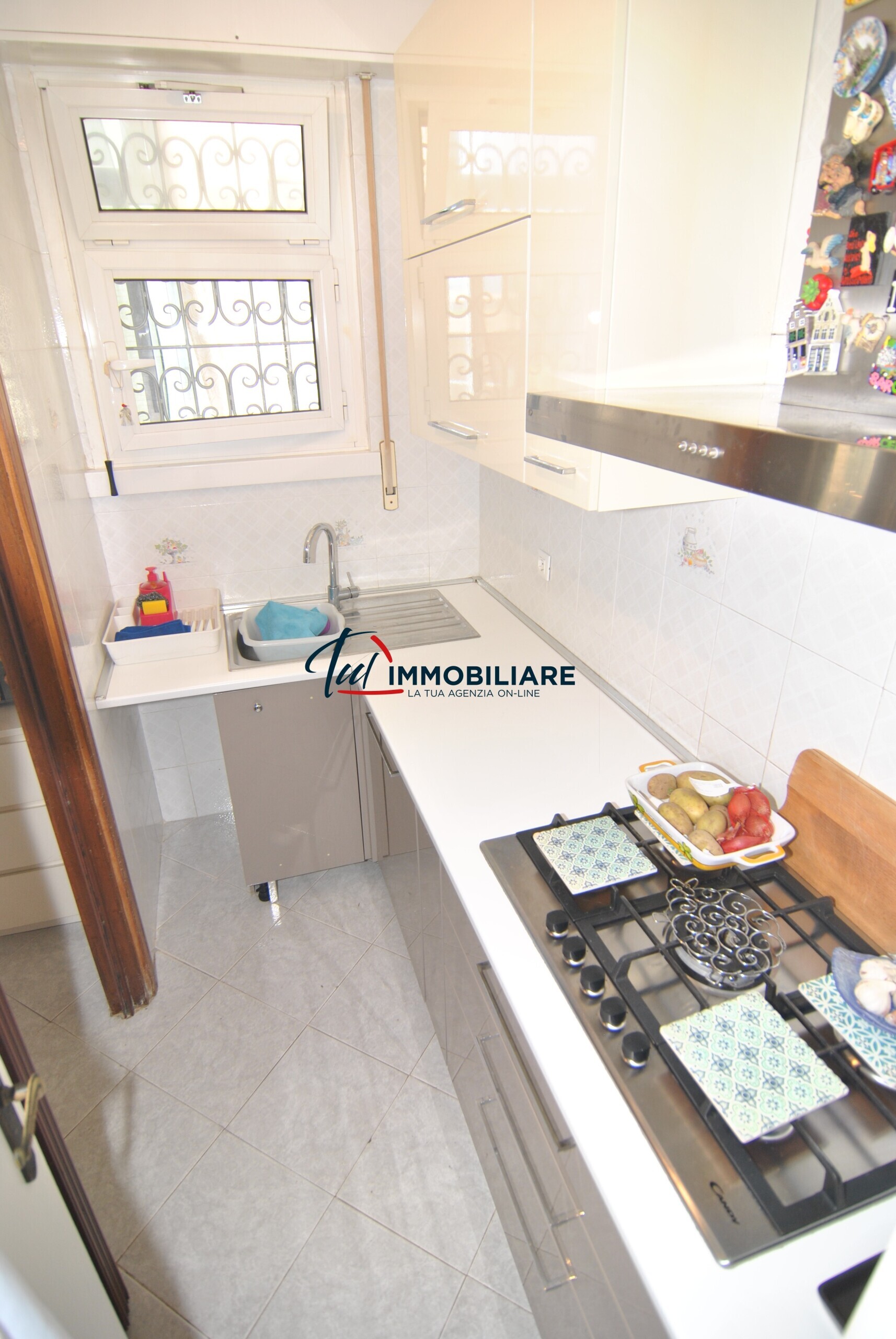 Appartamento in vendita in via degli scarronzoni 9, Livorno