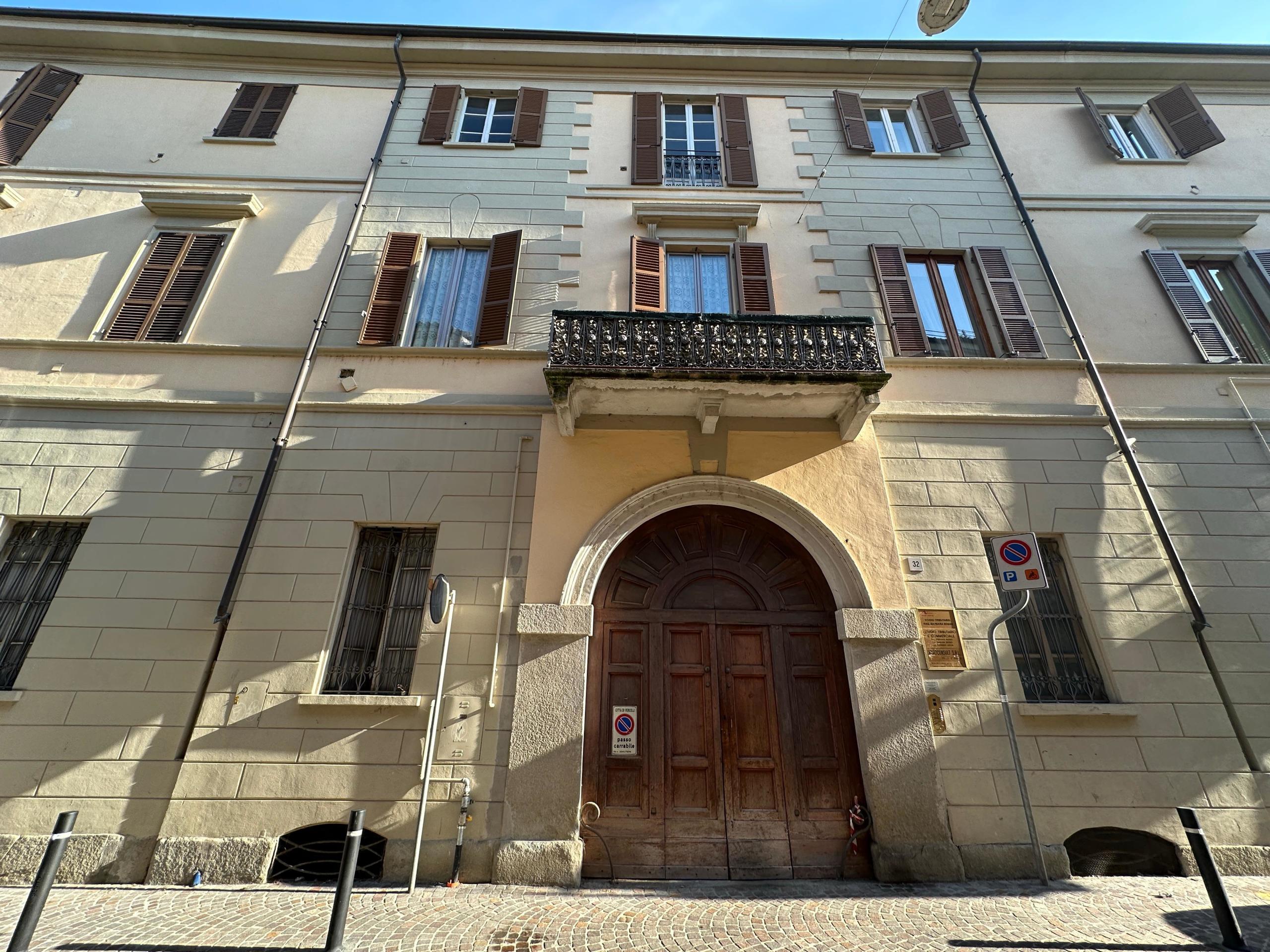 Appartamento da ristrutturare in via laviny 13, Vercelli