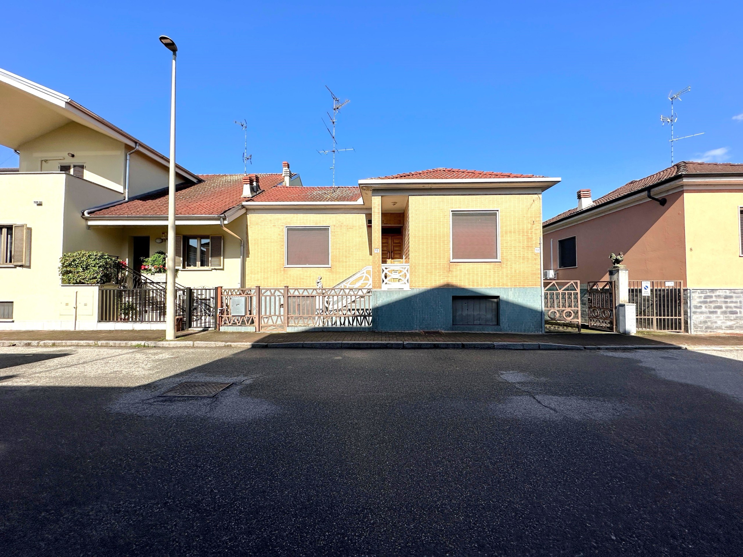 Casa indipendente con giardino in via san germano 10, Vercelli