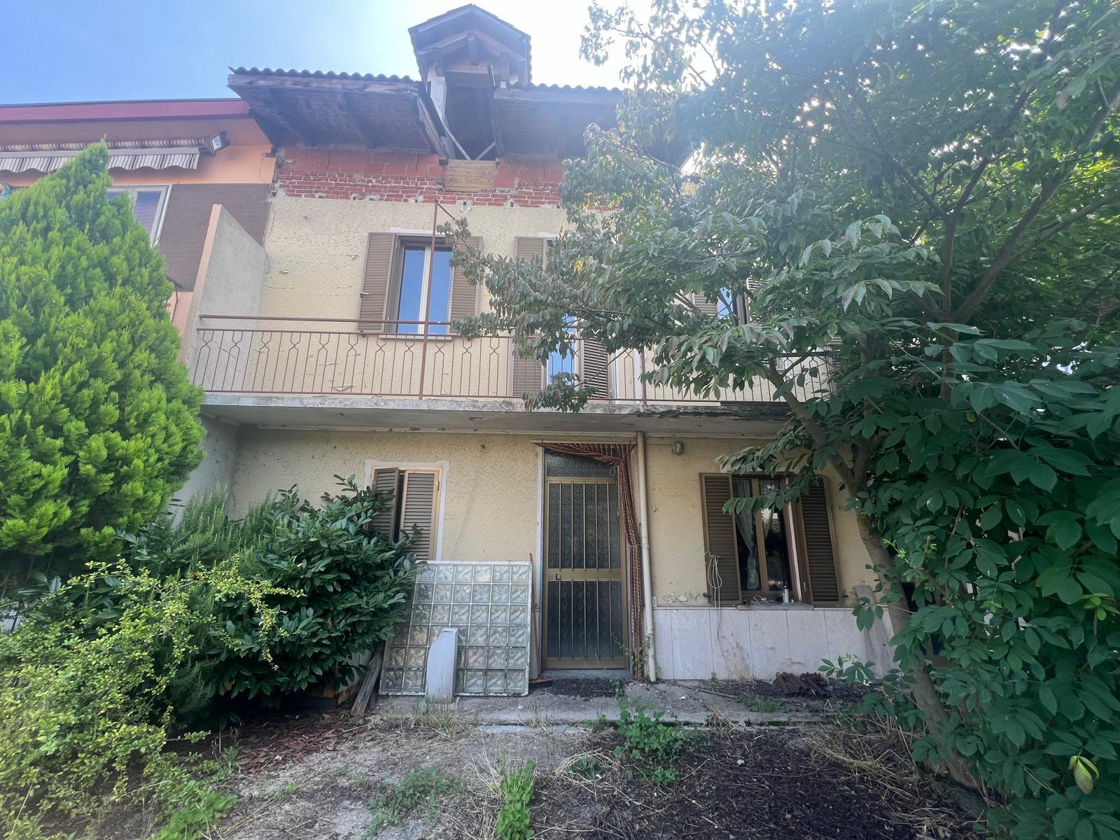 Casa indipendente con giardino in via asilo tavallini 87b, Borgo Vercelli