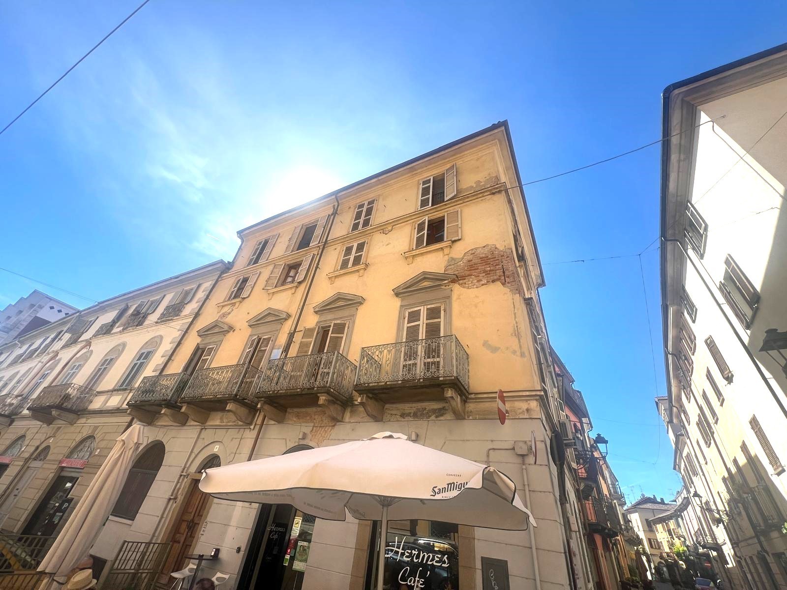 Bilocale in vendita in via vincenzo gioberti 36, Vercelli